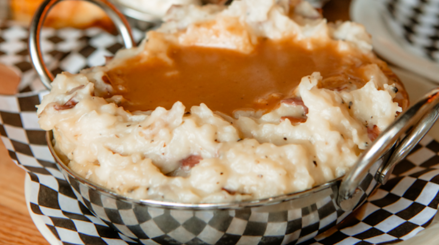 Mashed Potatoes & Brown Gravy