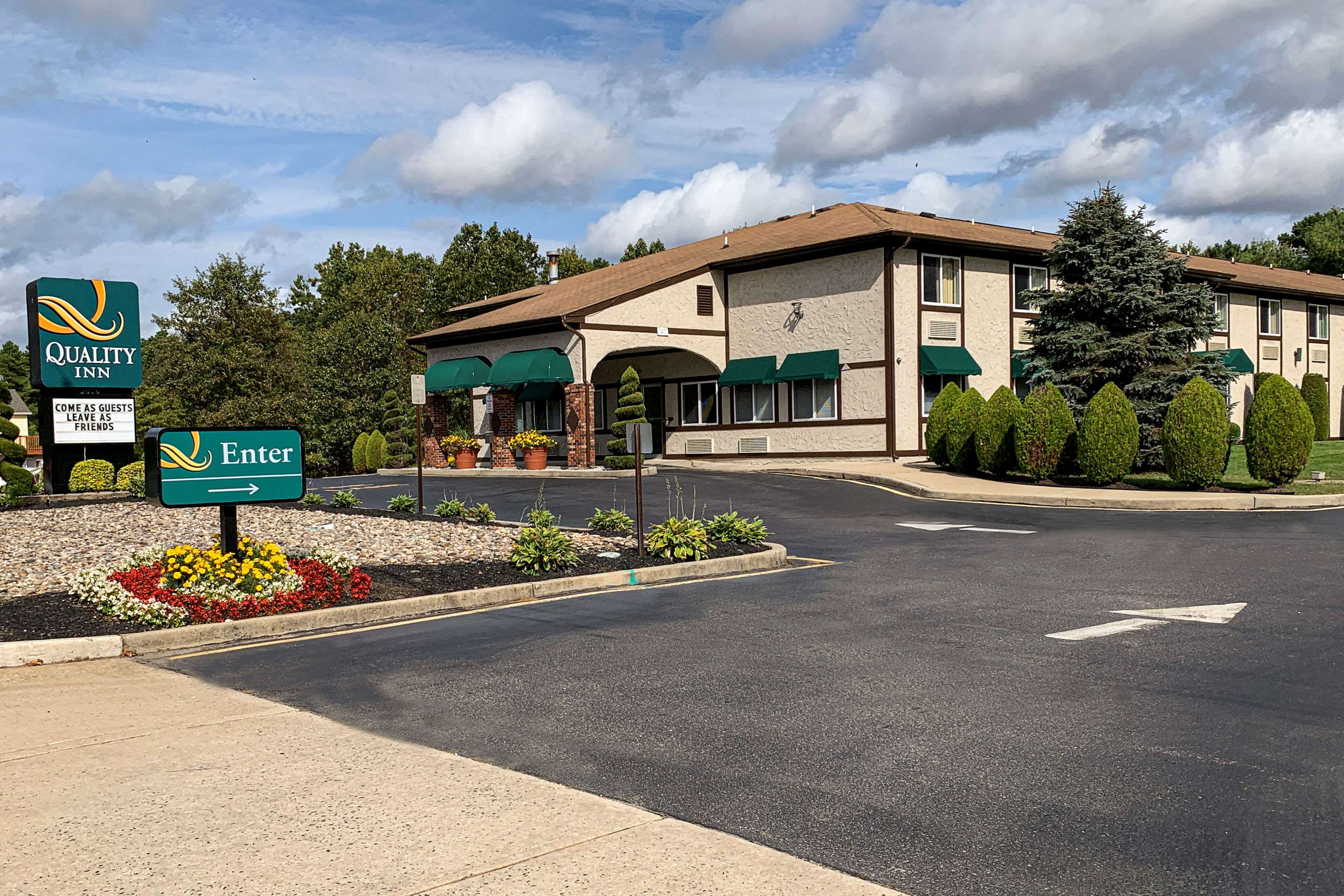 Quality Inn Near Toms River Corporate Park Photo