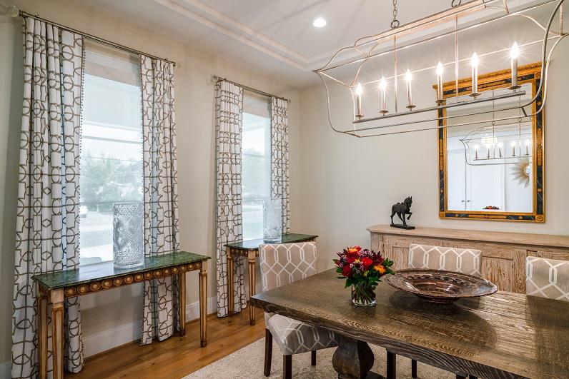 We know you love patterns-and it can be hard to shop for patterns that match your deÌcor! We've got your back! You can see how we created Draperies with a fantastic pattern for this dining room!