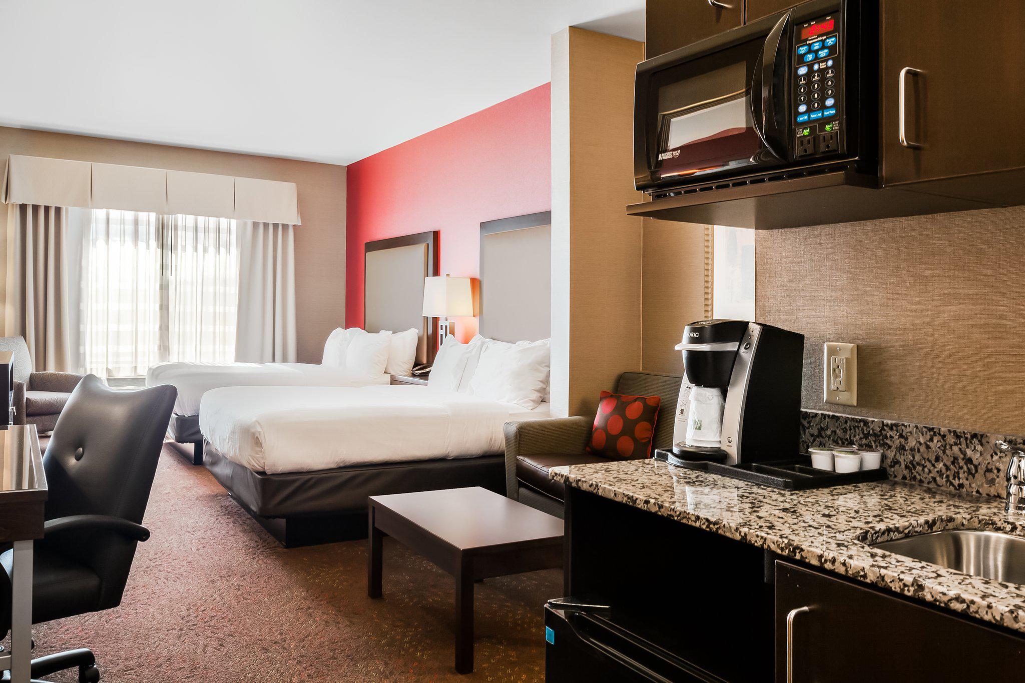 Holiday Inn Express & Suites Missoula Northwest Photo