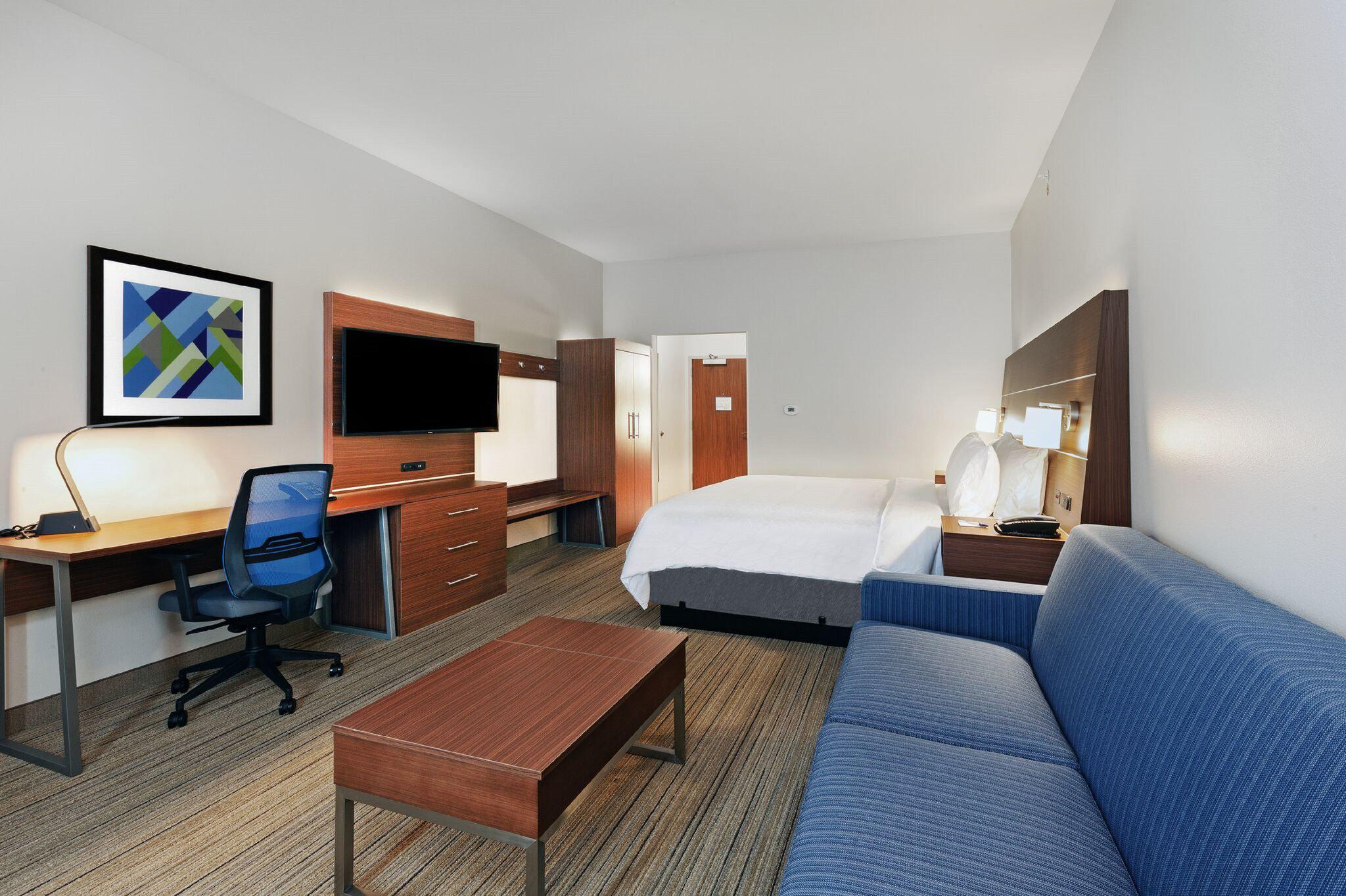 Holiday Inn Express & Suites Tulsa Northeast - Owasso Photo