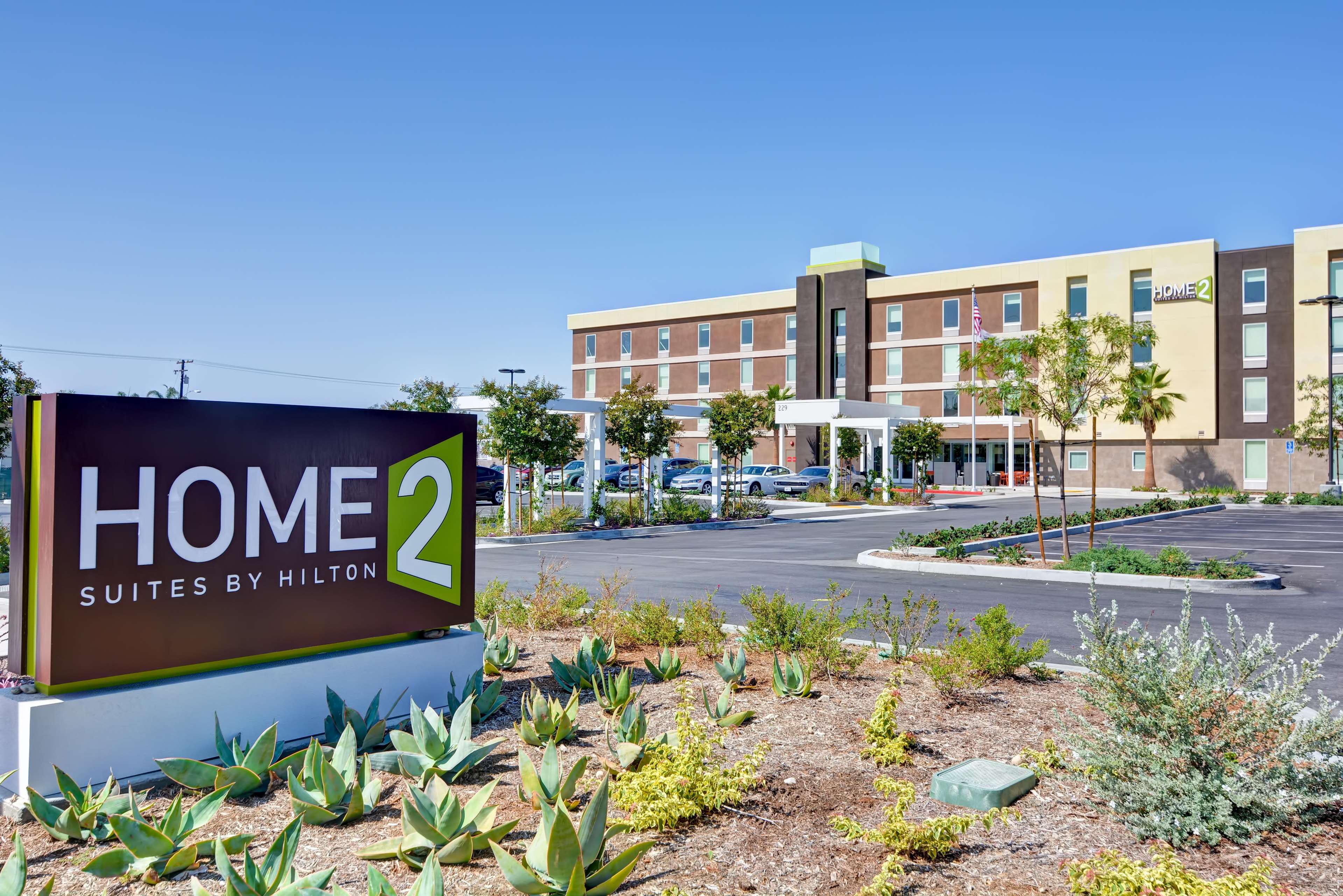 Home2 Suites by Hilton Azusa Photo