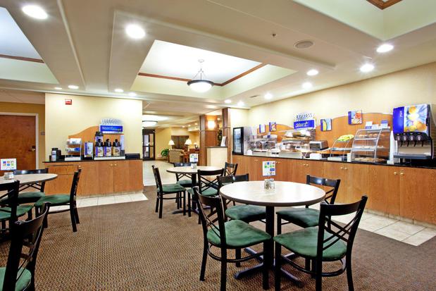 Images Holiday Inn Express & Suites Claypool Hill (Richlands Area), an IHG Hotel