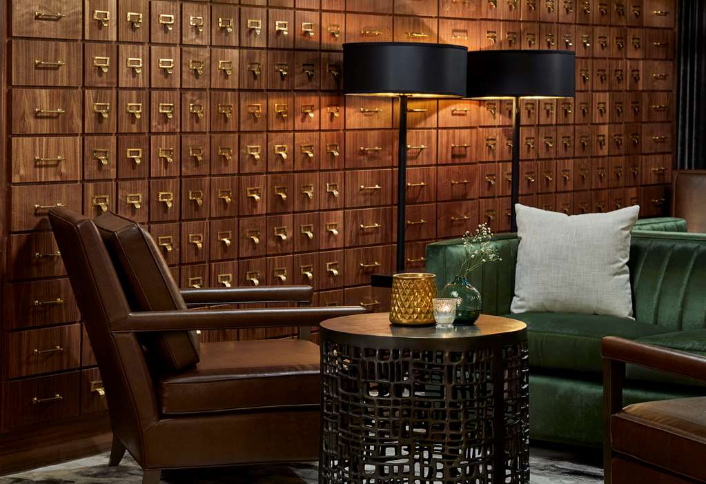 Cumberland House Knoxville, Tapestry Collection by Hilton Image