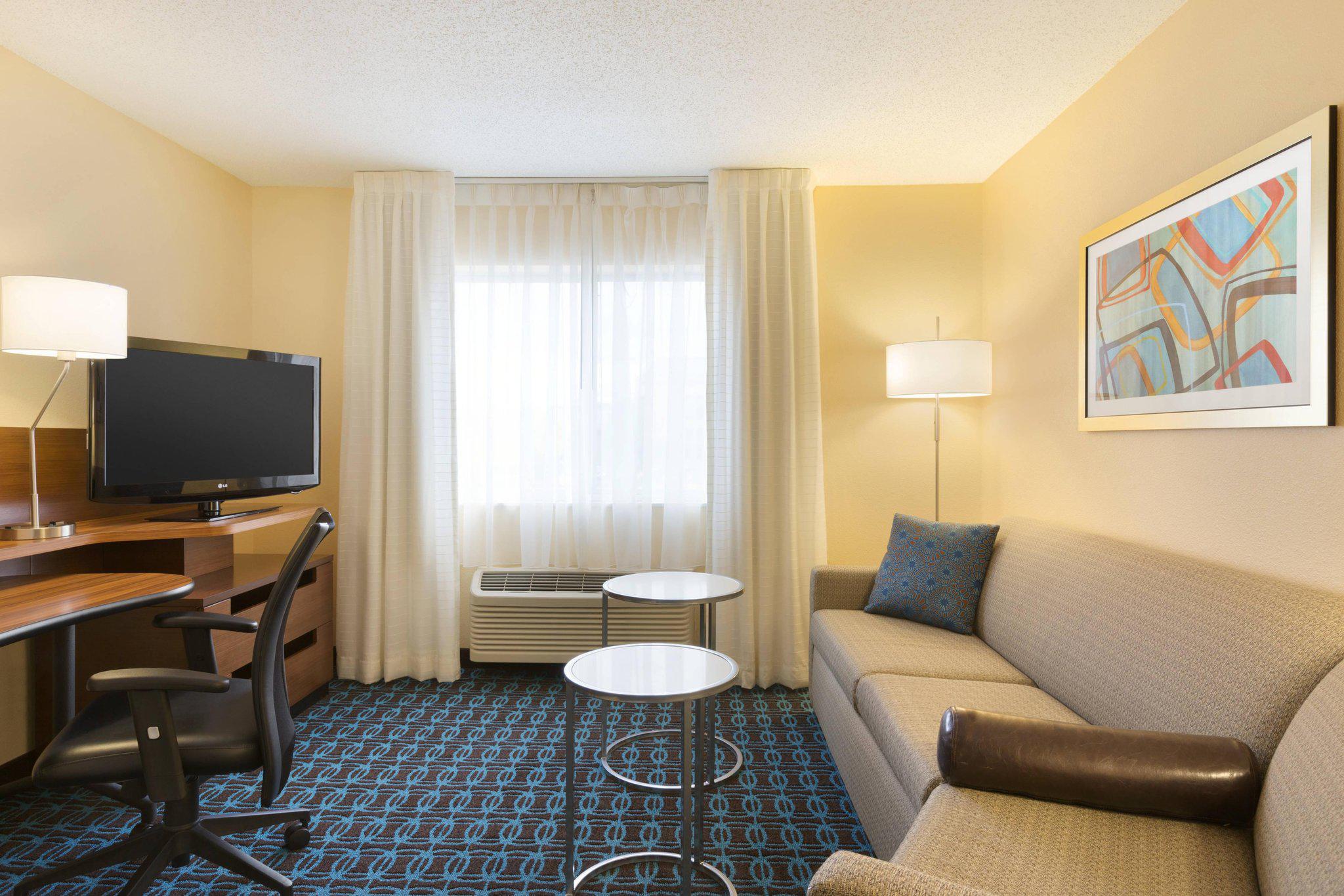 Fairfield Inn & Suites by Marriott Colorado Springs Air Force Academy Photo