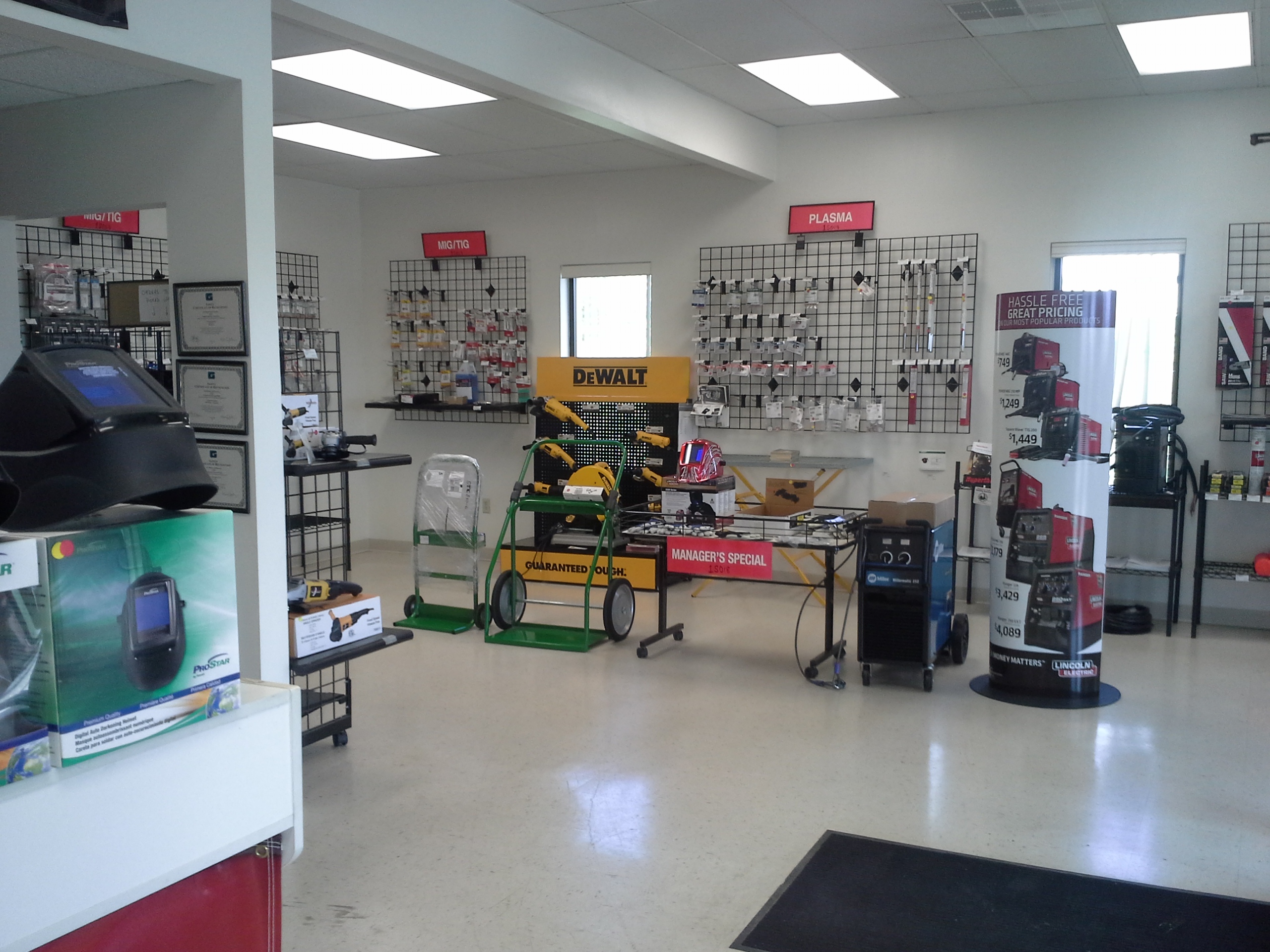 Praxair Welding Gas and Supply Store Photo