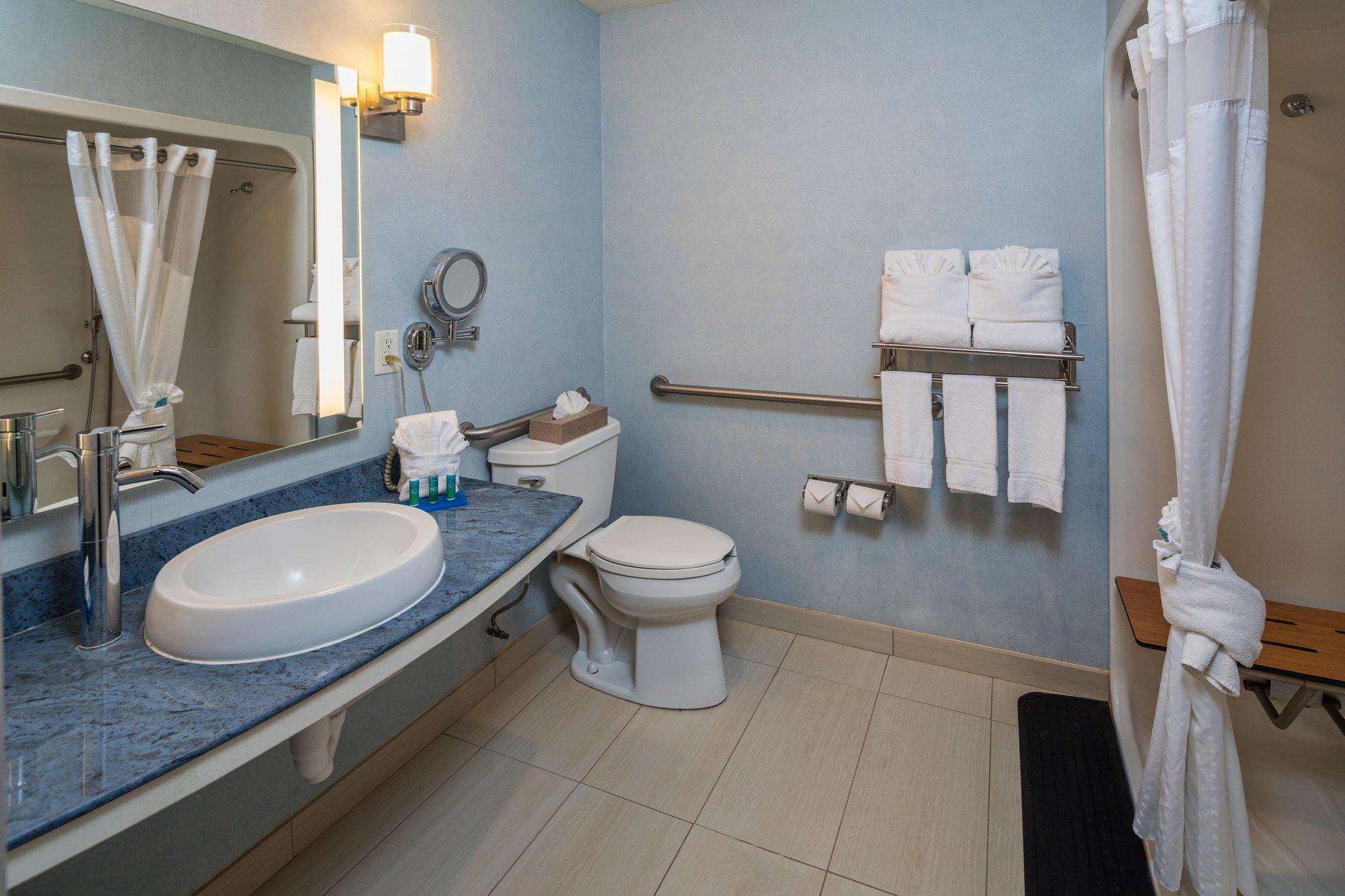 Holiday Inn Express & Suites Modesto-Salida Photo