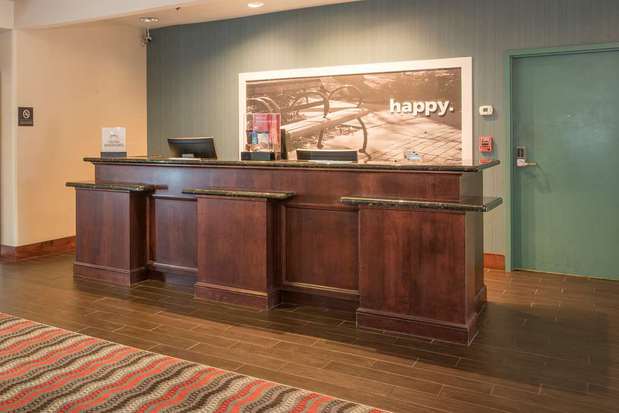Images Hampton Inn & Suites Dayton-Airport