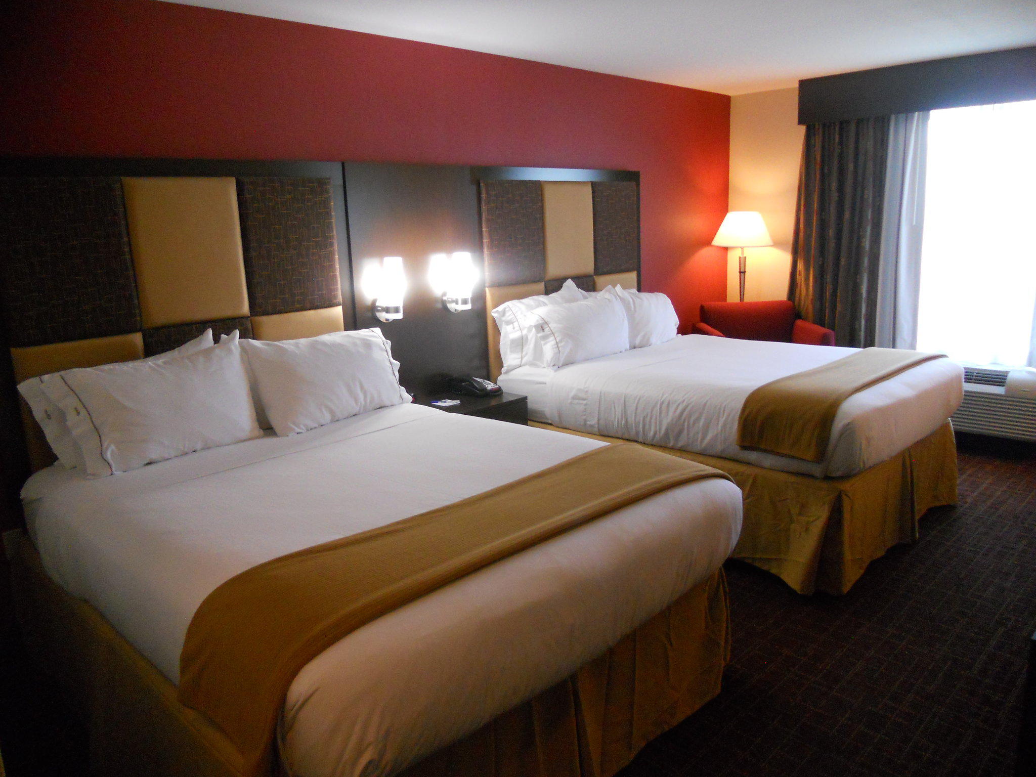 Holiday Inn Express & Suites Greensburg Photo