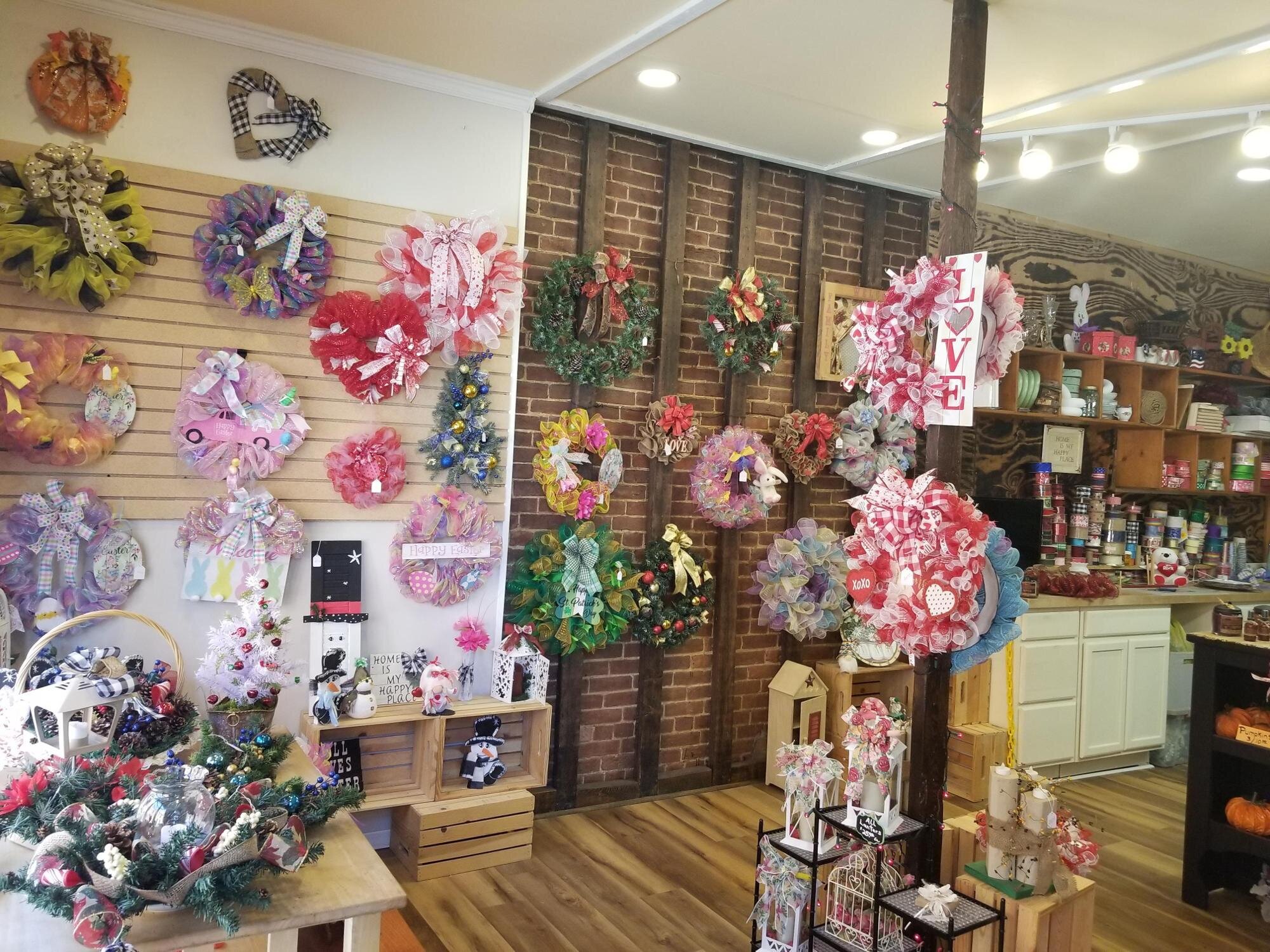 Liberty Street General Store - Craft Table Image