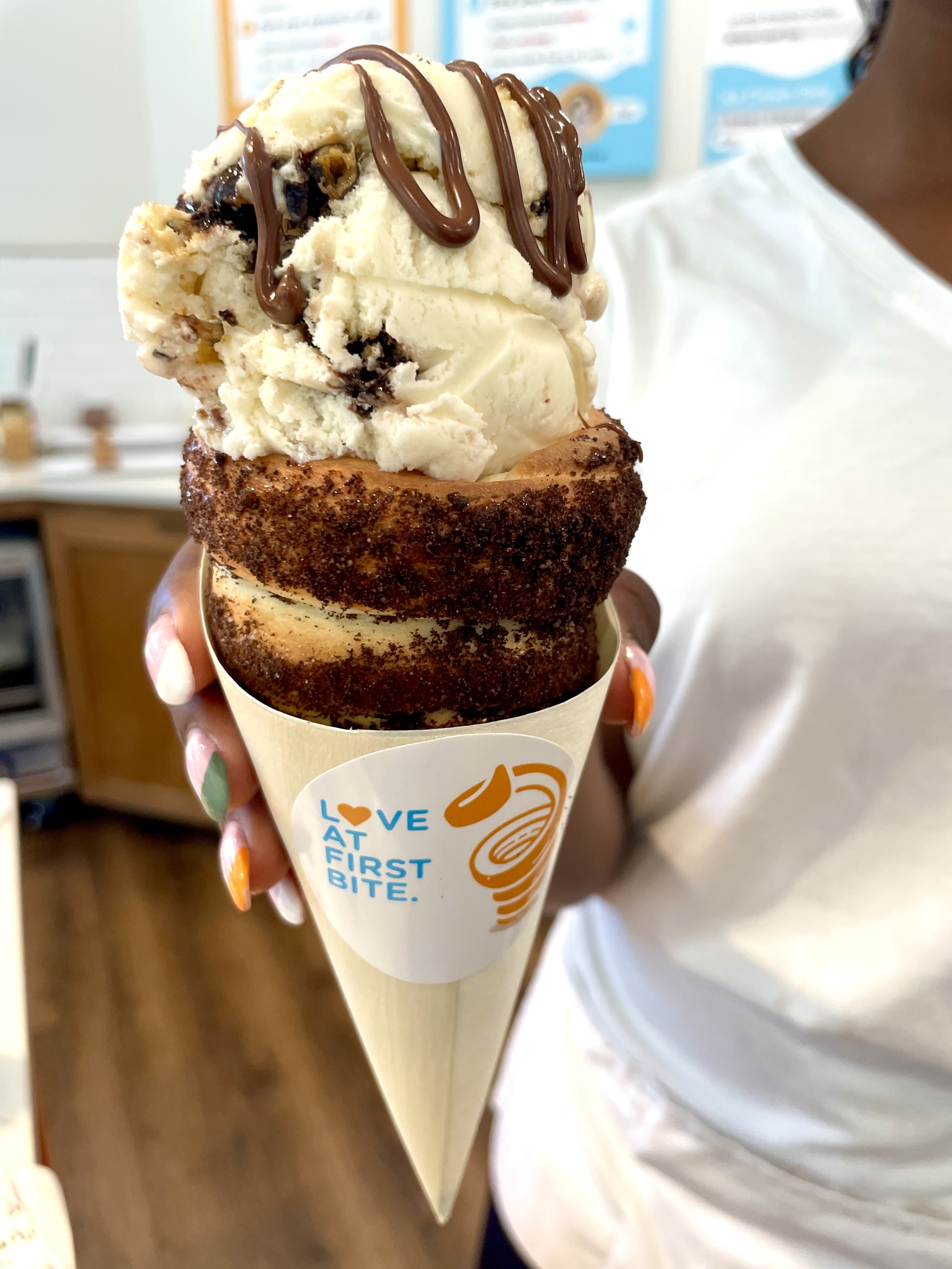 Kurly Ku¨rto?sh Café Image