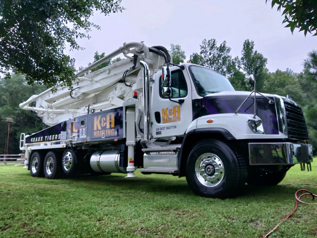 Concrete pump truck