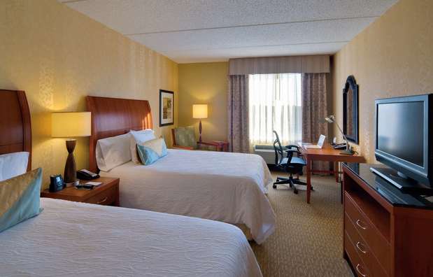 Images Hilton Garden Inn Lakewood