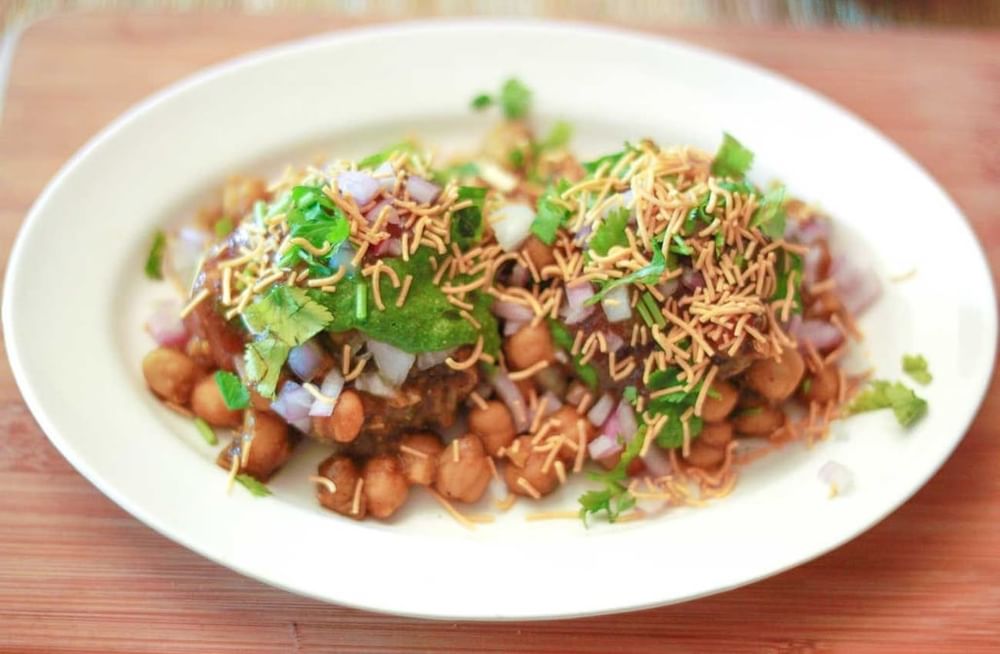 Aloo Tikki Channa Chat