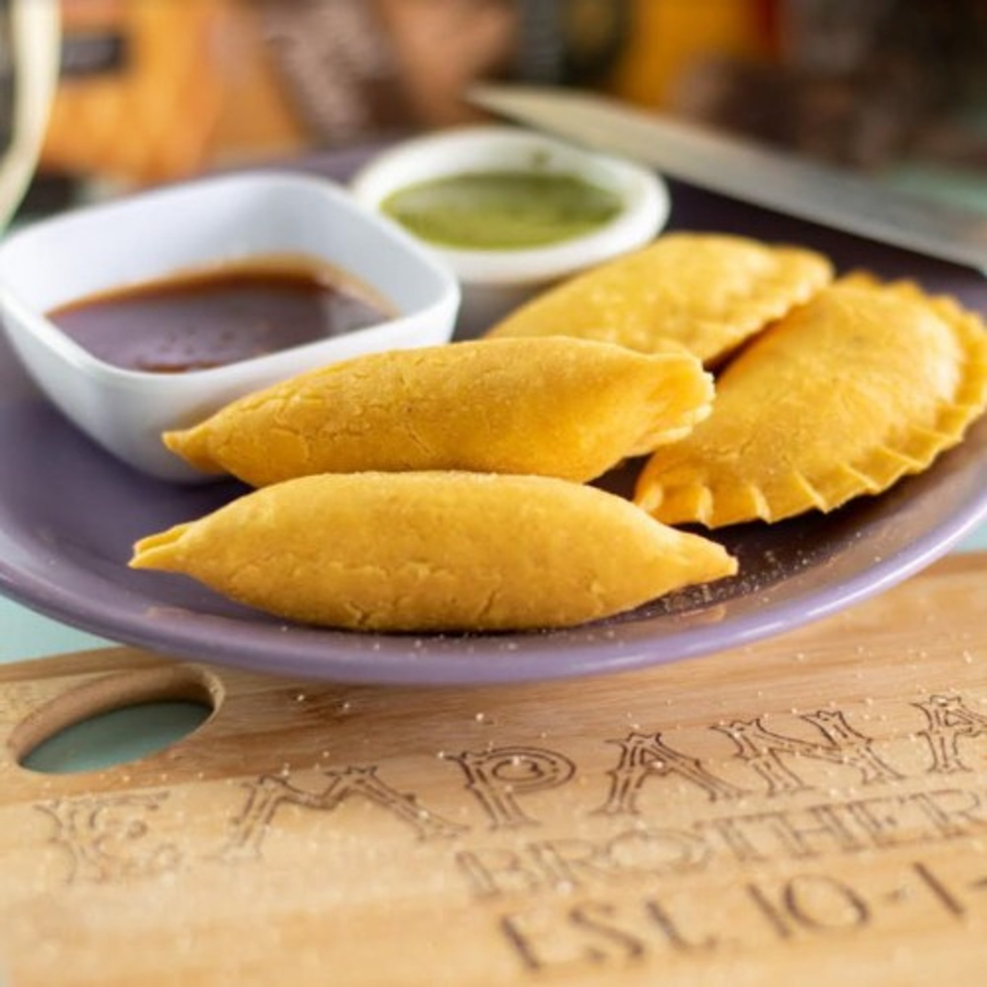 Cheeseburger w/ Pepper Jack Empanada
