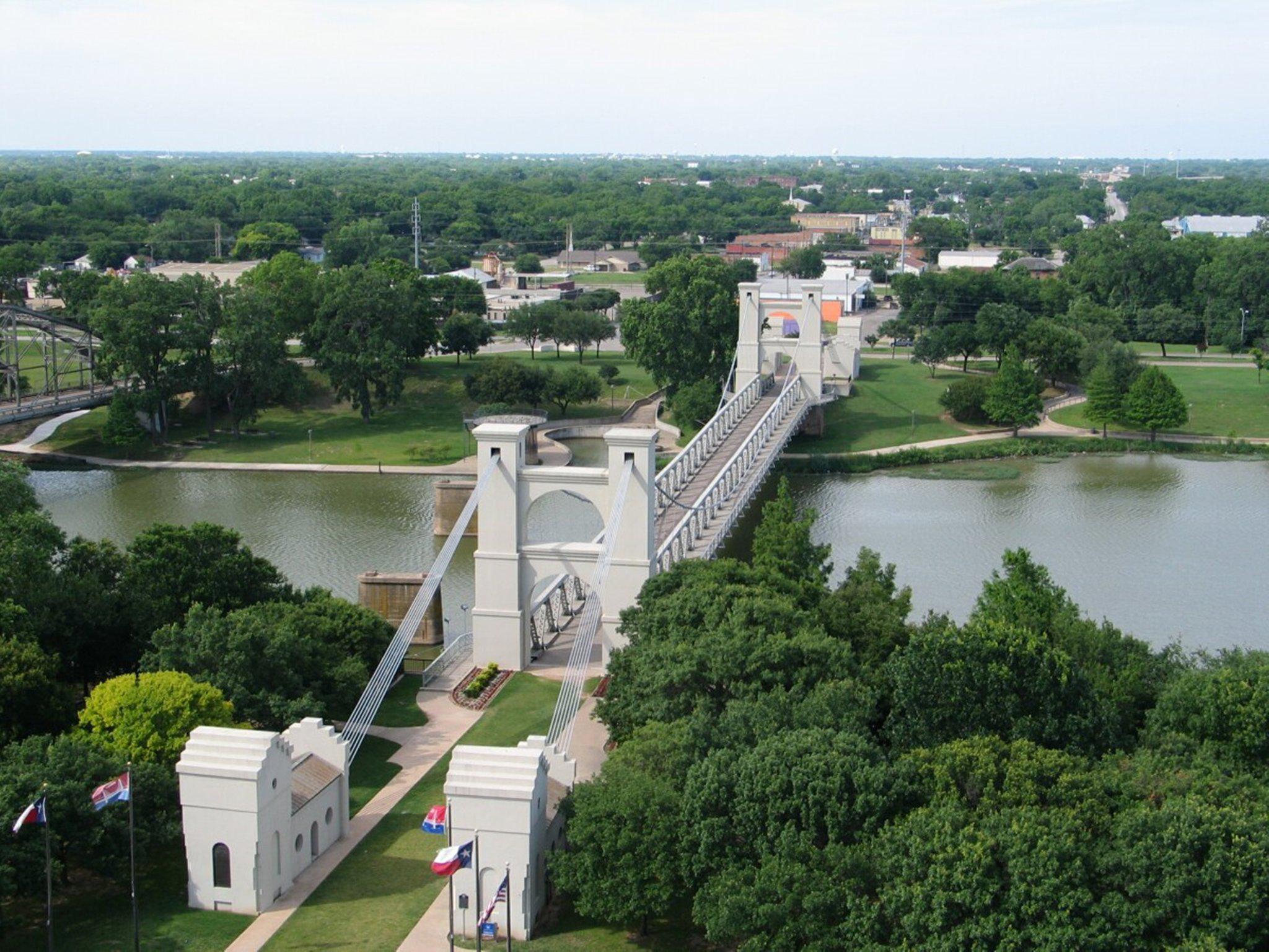 Candlewood Suites Waco Photo