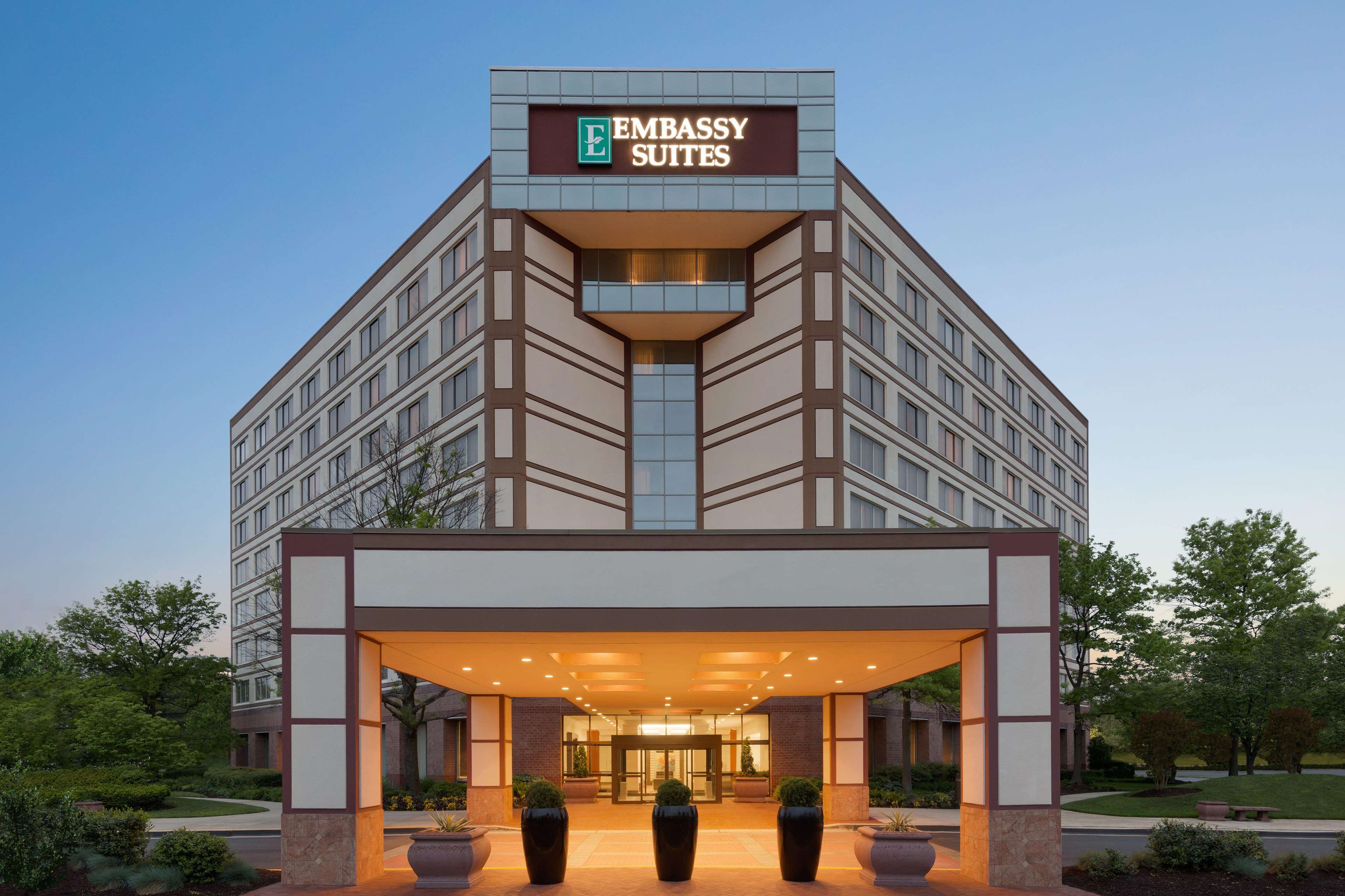 Embassy Suites by Hilton Baltimore at BWI Airport Photo