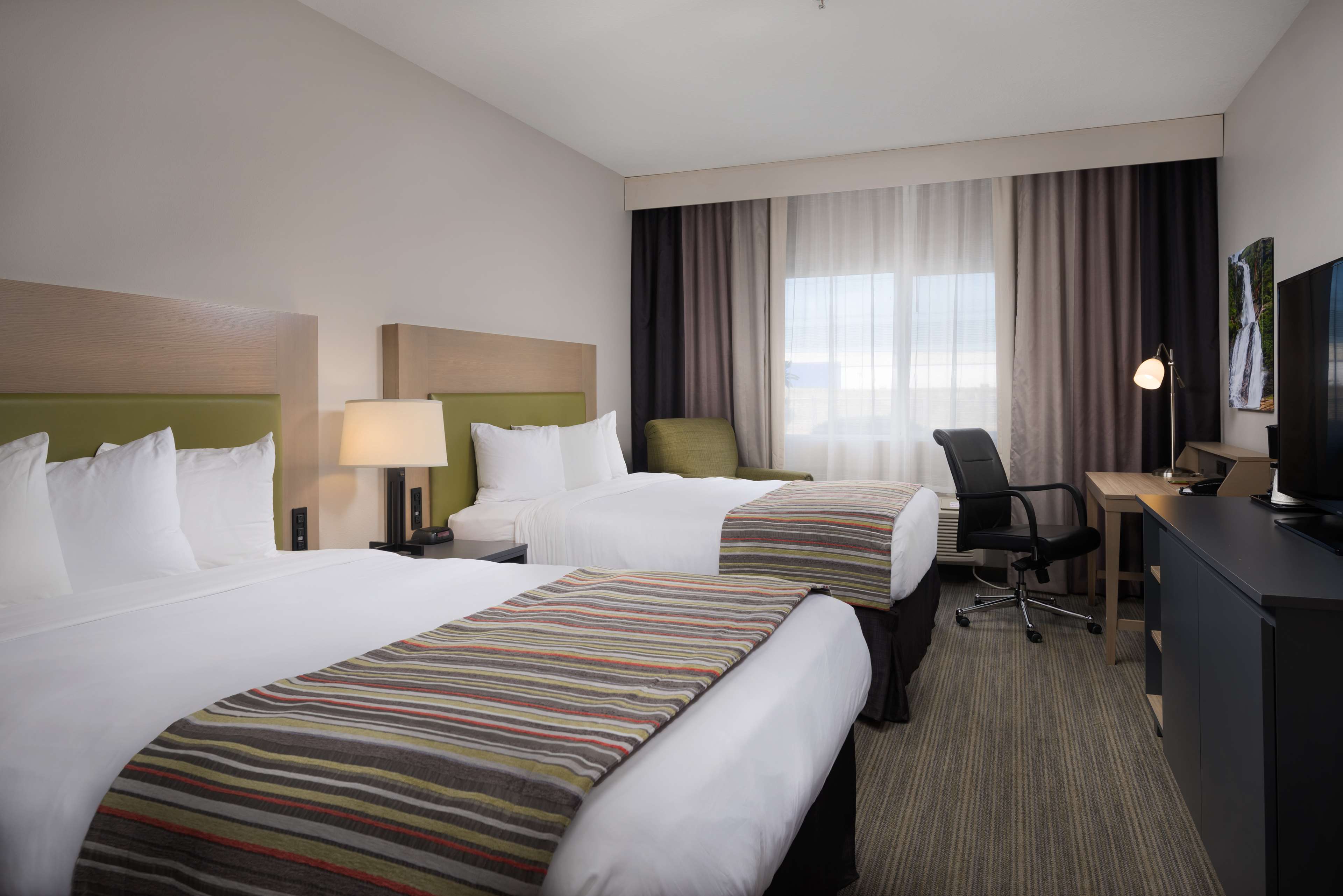 Country Inn & Suites by Radisson, Portland International Airport, OR Photo