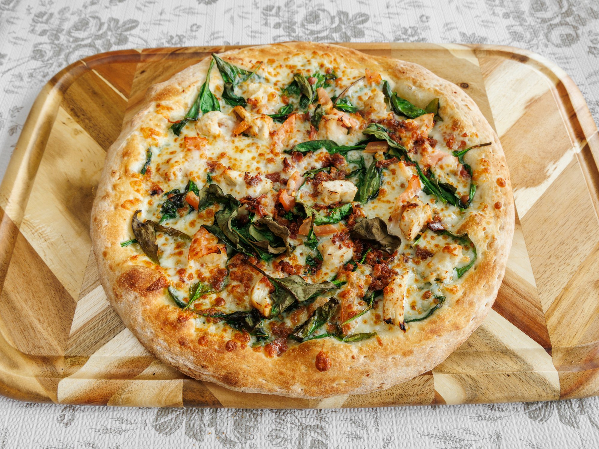 Spinach & Chicken Pizza