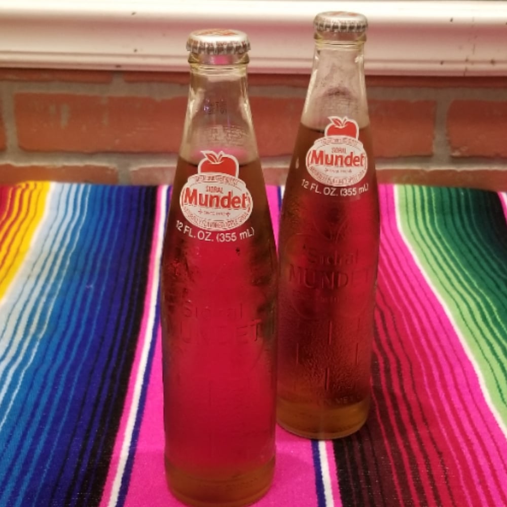 Manzanita Sidral Pop Soda (Glass Bottle)