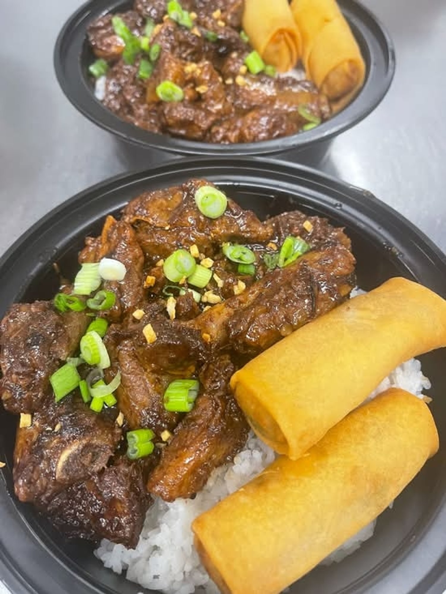 Rice Bowl 1/Pork Adobo, 2 Lumpia, Canned Soda