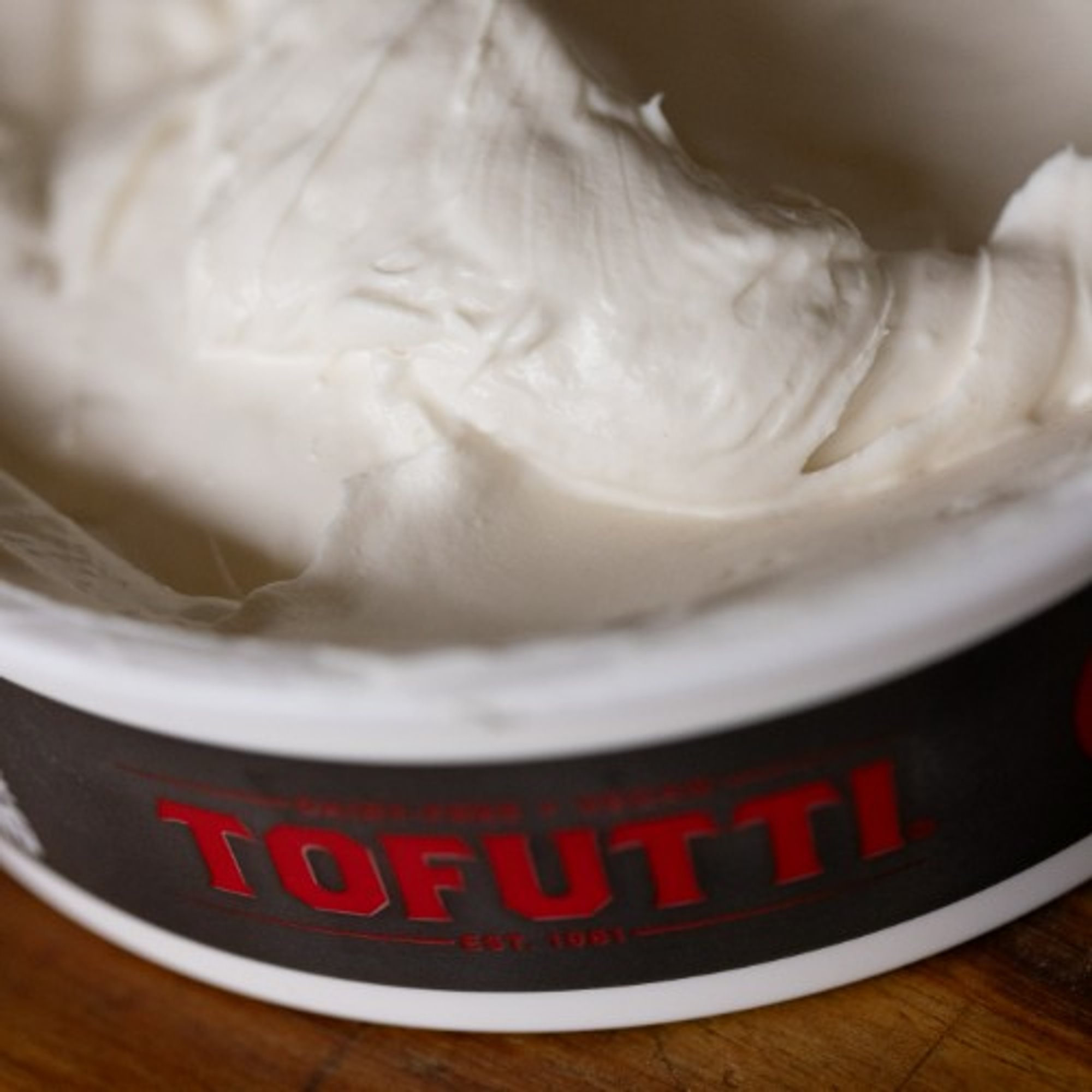 8 oz Tofutti (vegan cc)
