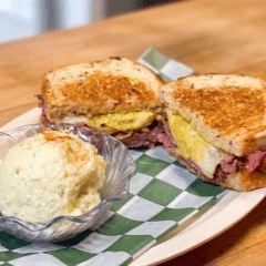 HOT PASTRAMI SANDWICH