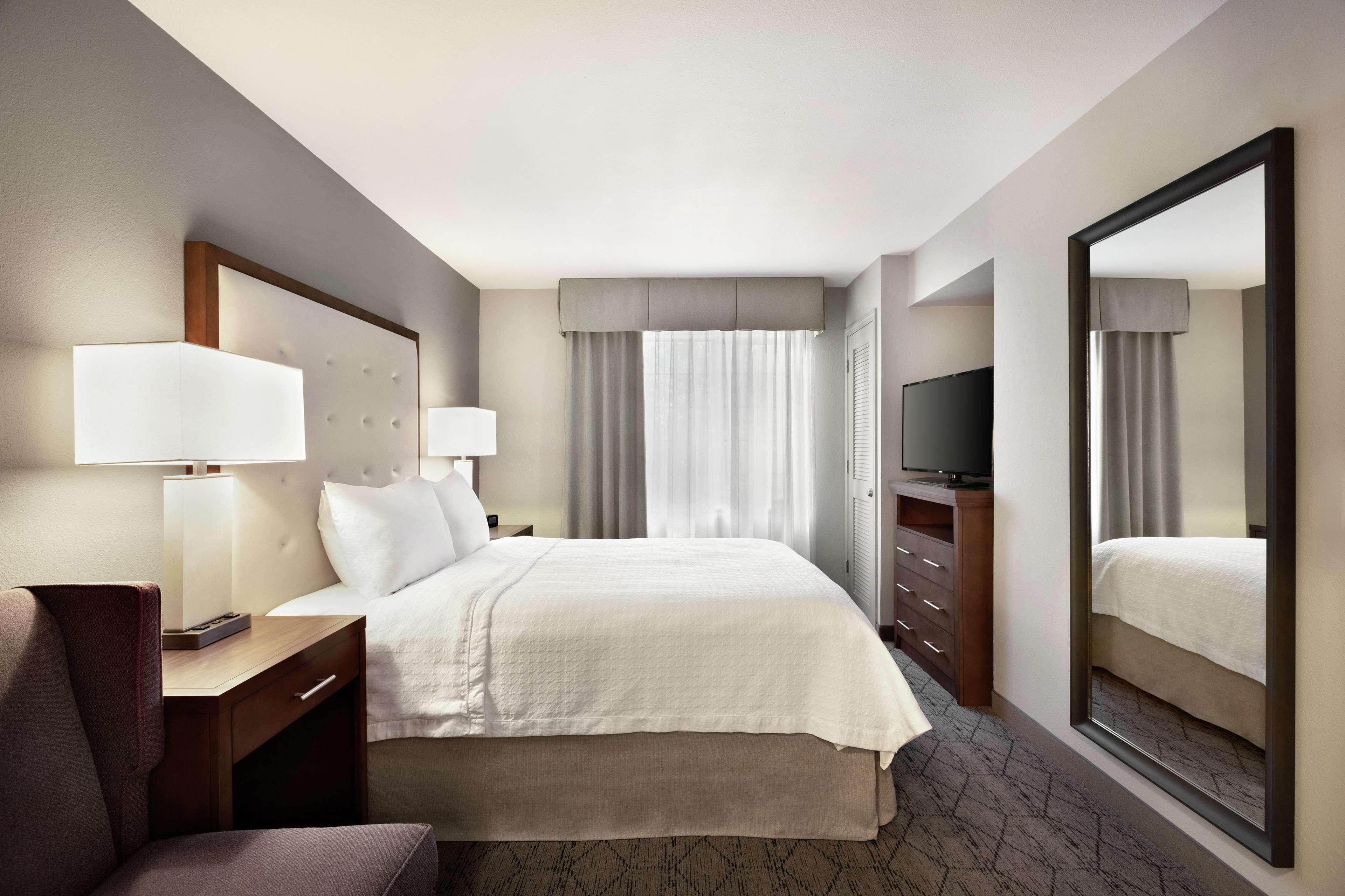 Homewood Suites by Hilton Portland Airport Photo