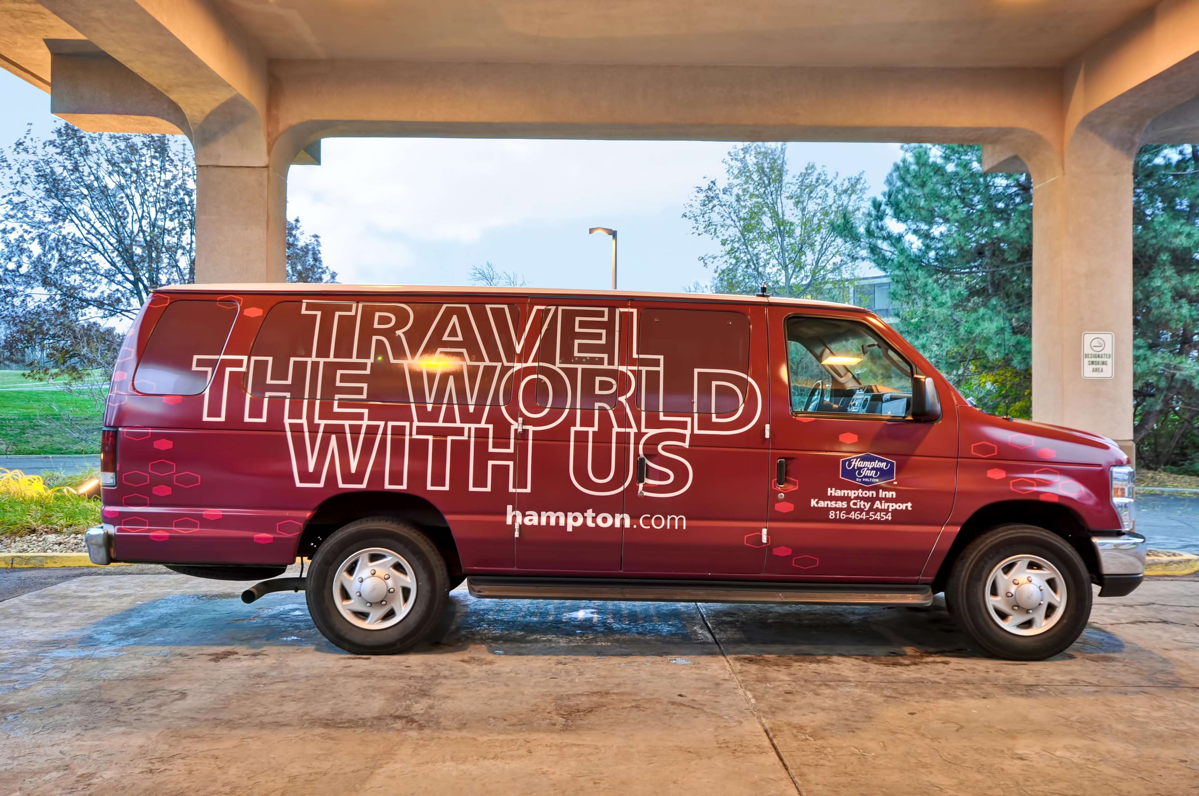 Hampton Inn Kansas City-Airport Photo