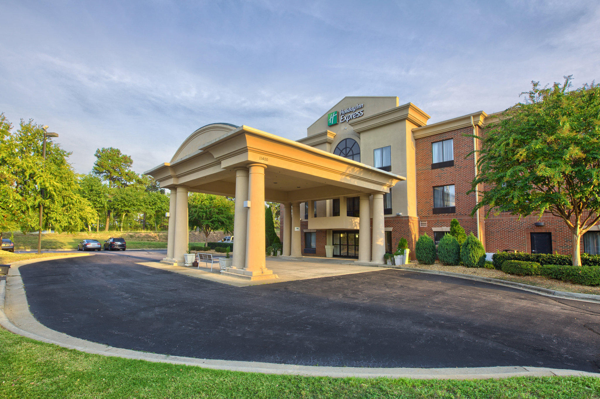 Holiday Inn Express & Suites Raleigh North - Wake Forest Photo