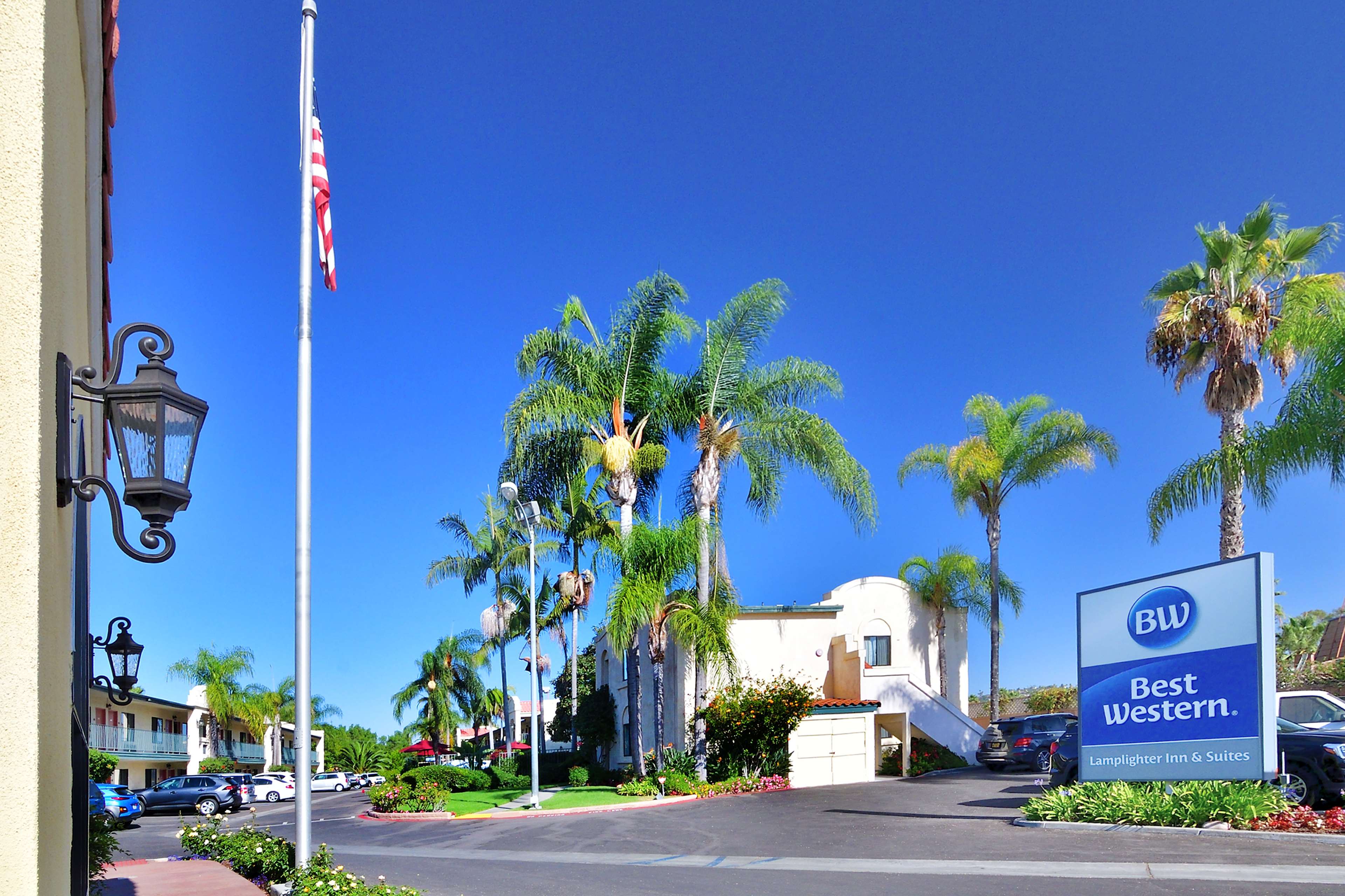 Best Western Lamplighter Inn & Suites at SDSU Photo