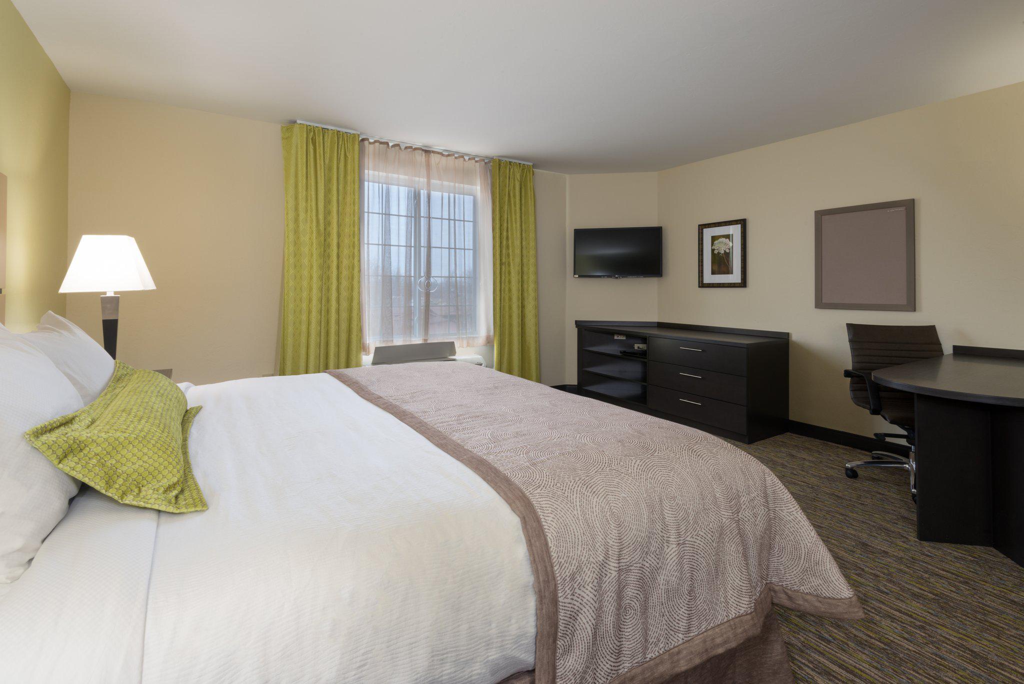 Candlewood Suites Midwest City Photo