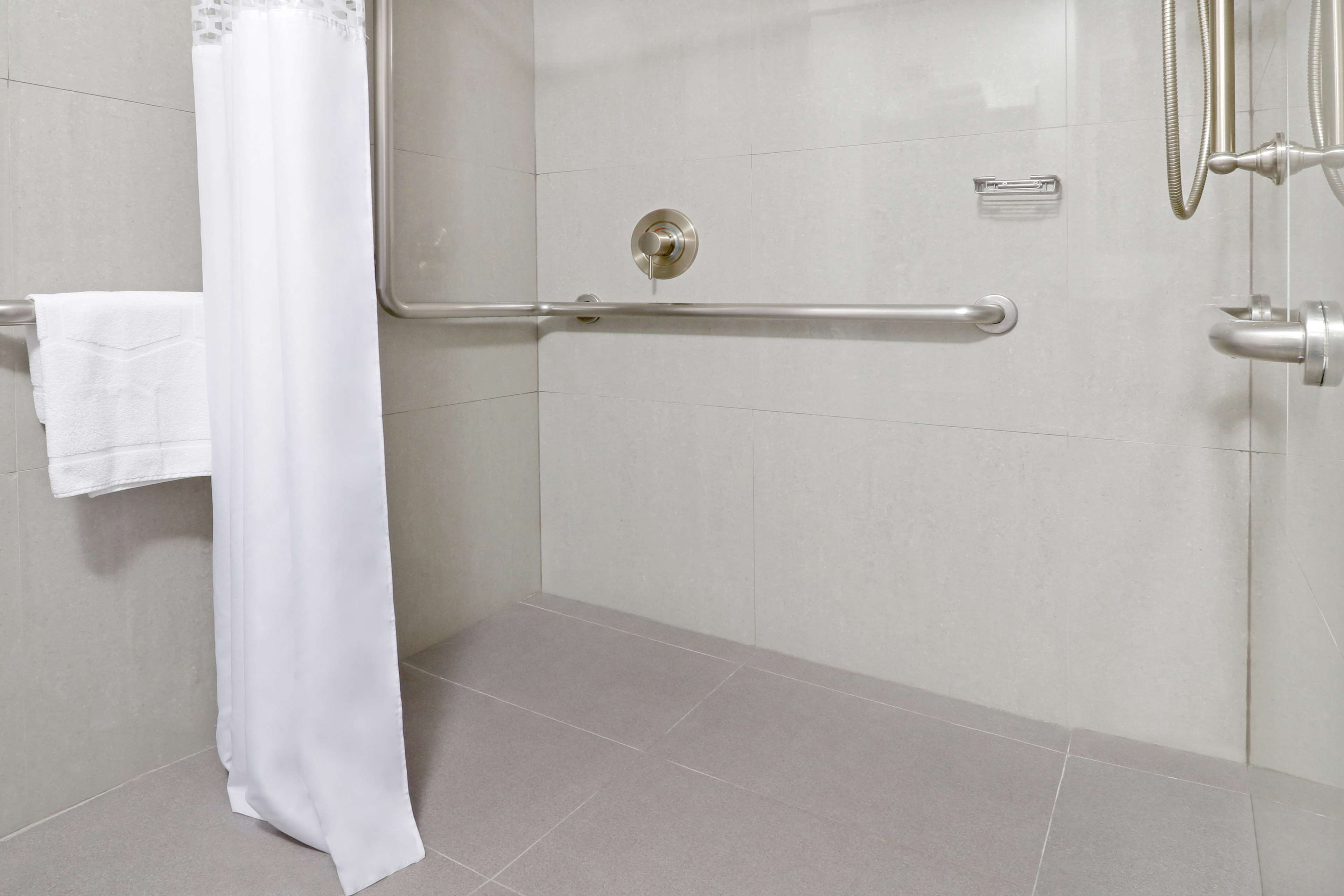 Images Hampton Inn by Hilton Monterrey-Airport