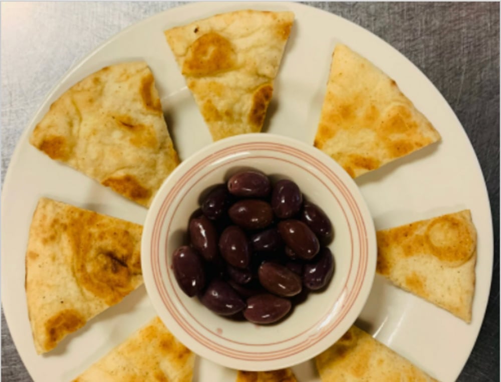 Olives with Pita