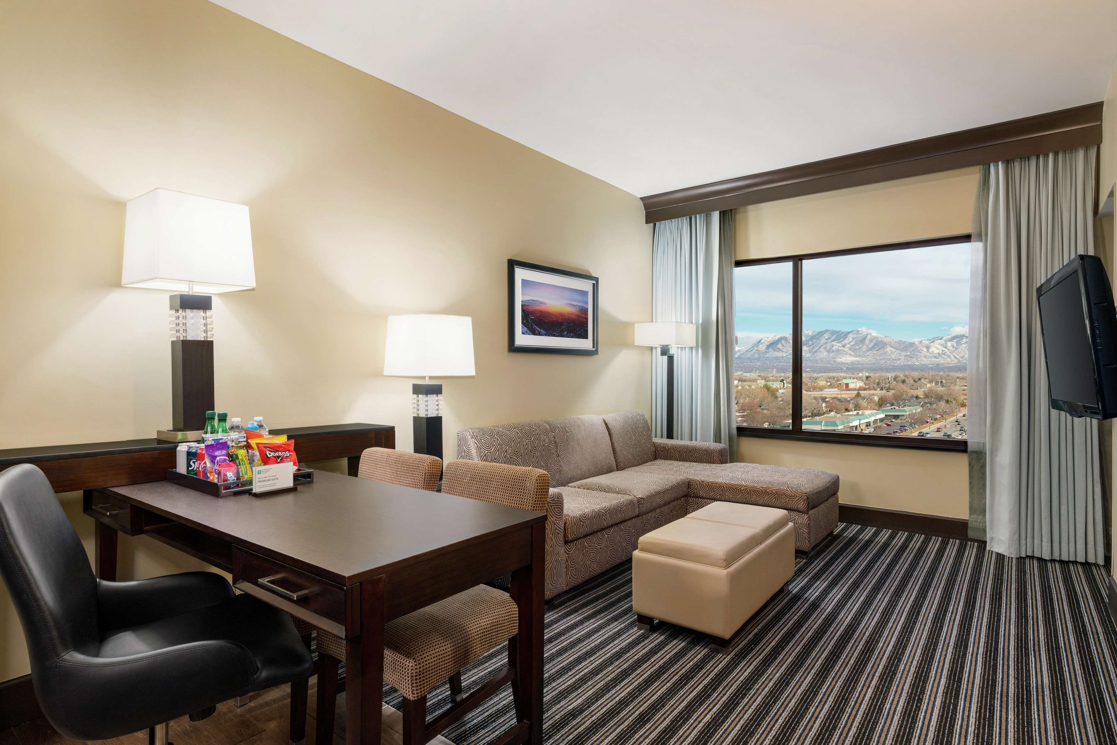 Embassy Suites by Hilton Salt Lake West Valley City Photo