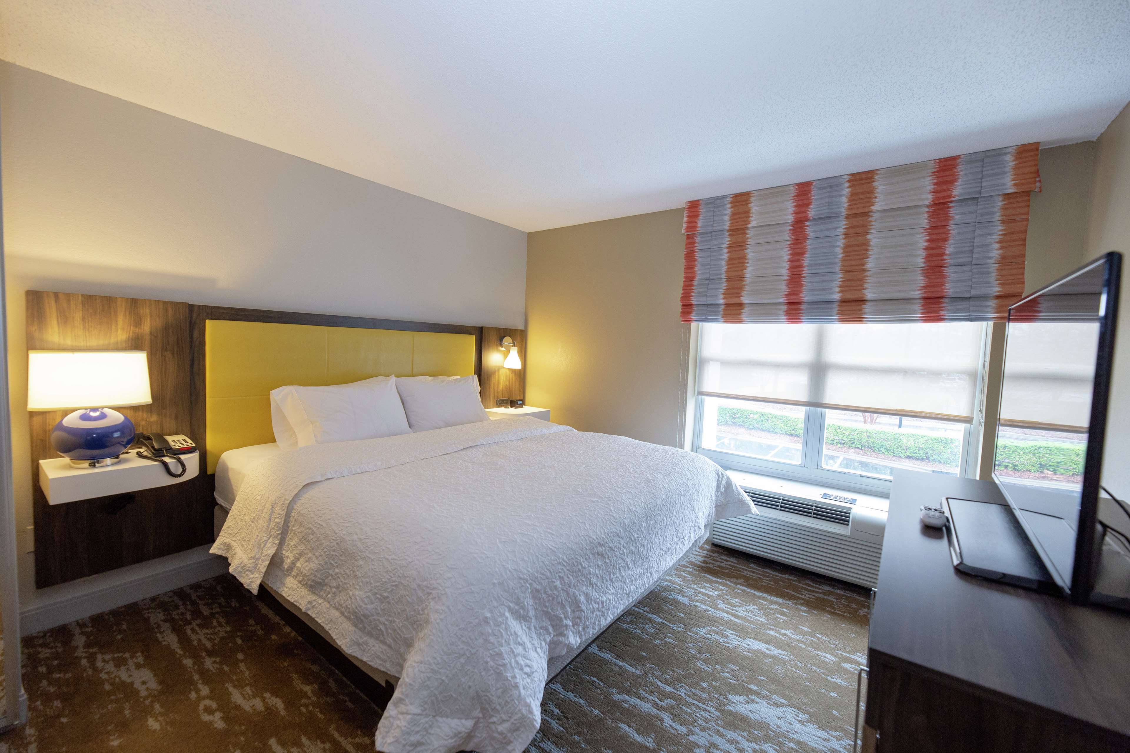 Hampton Inn & Suites Raleigh/Cary I-40 (PNC Arena) Photo