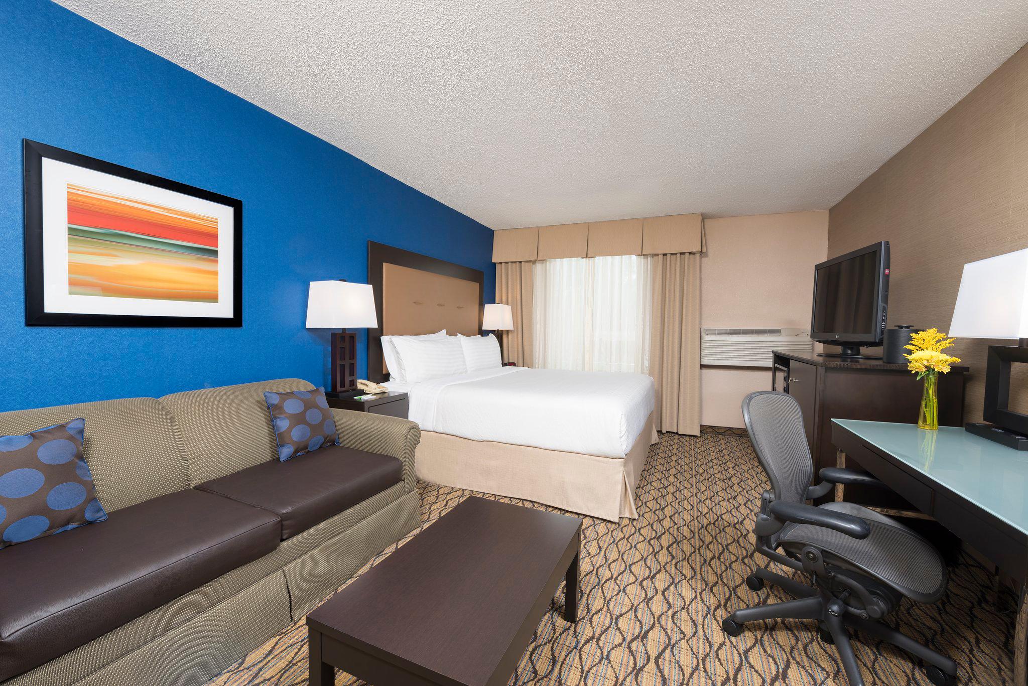 Holiday Inn Chicago-Elk Grove Photo