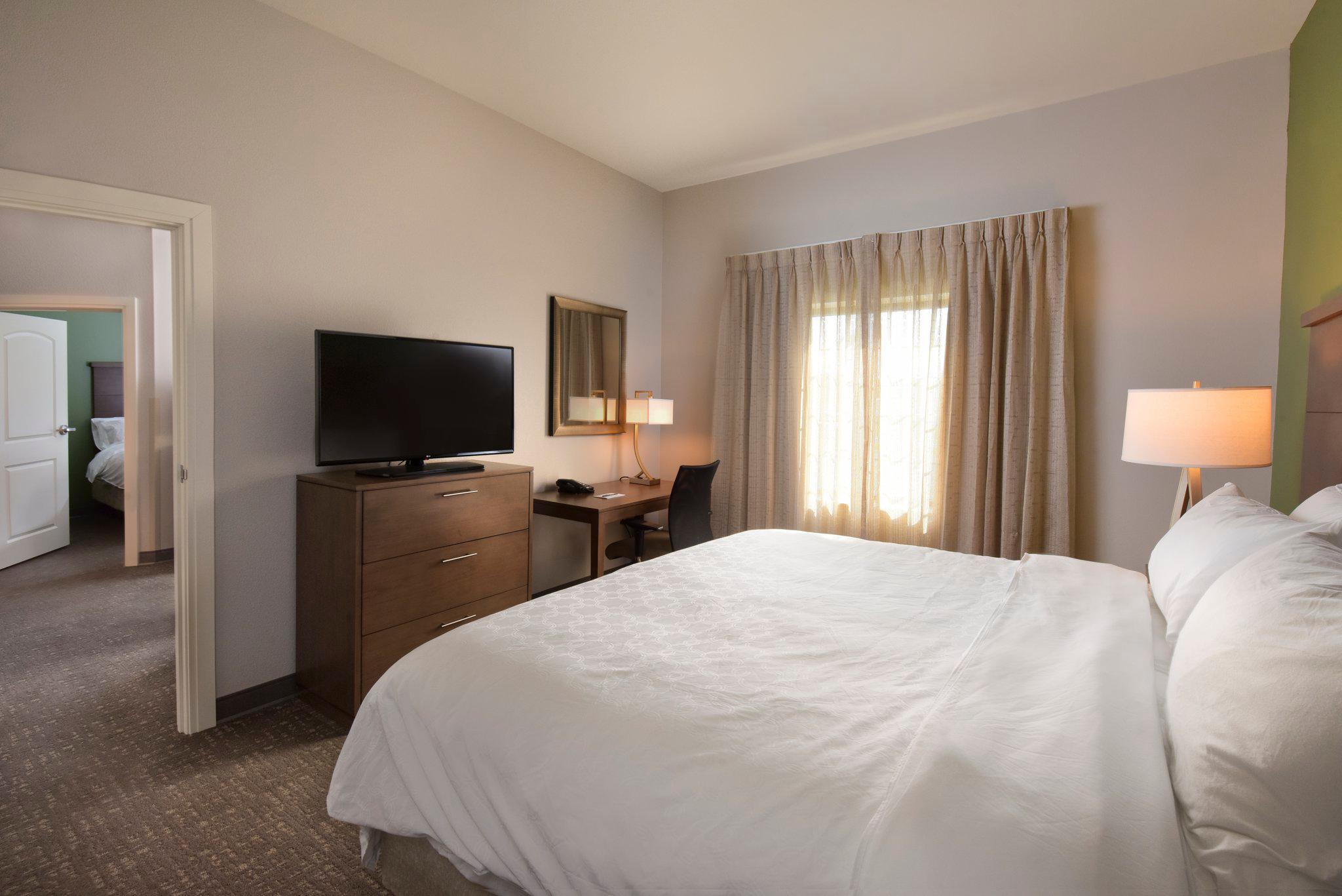 Staybridge Suites Wisconsin Dells - Lake Delton Photo