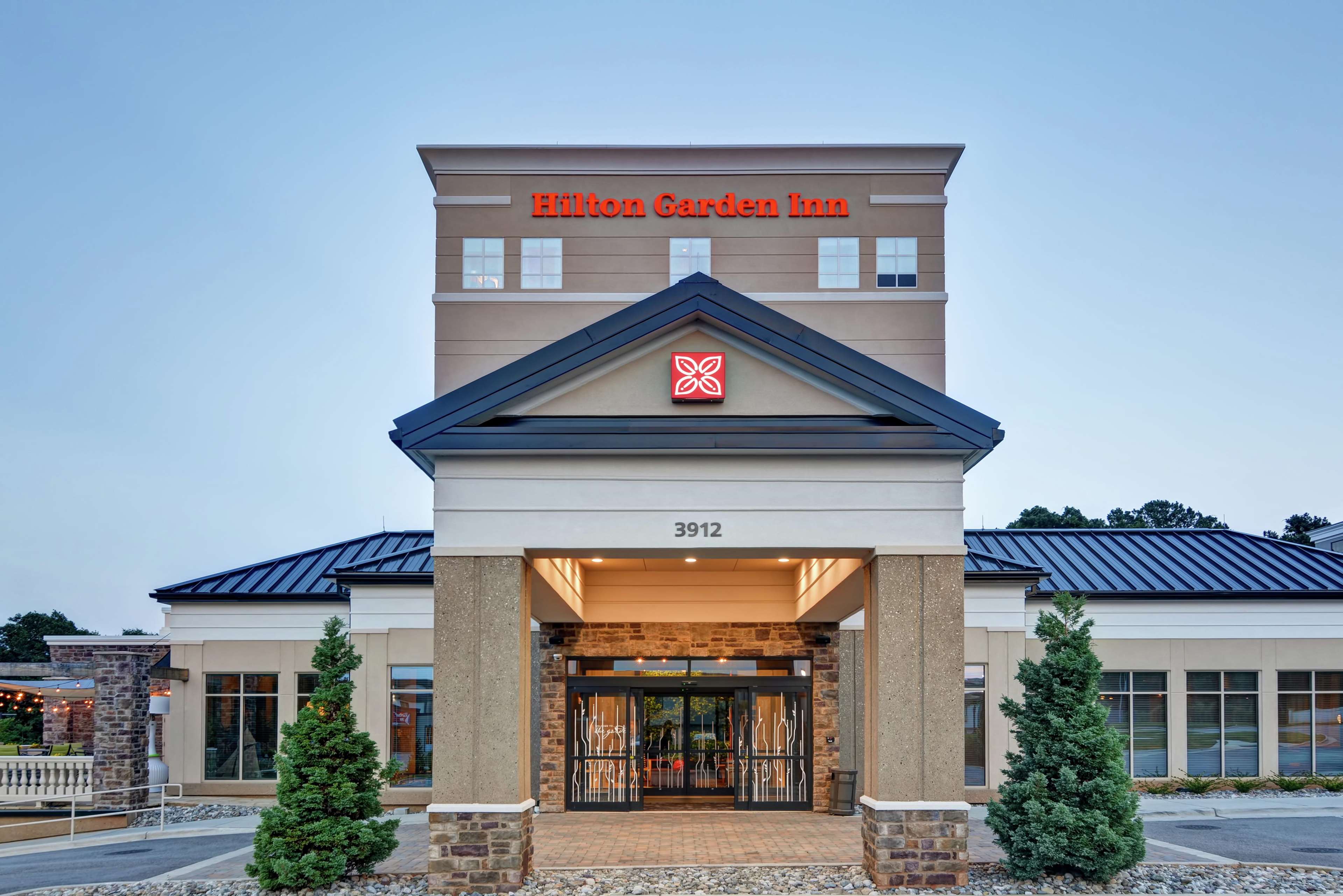 Hilton Garden Inn Raleigh /Crabtree Valley Photo