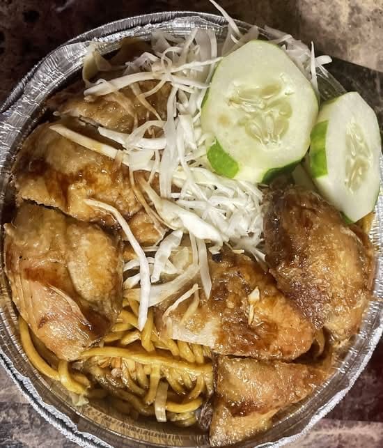 Small Chicken Lo Mein