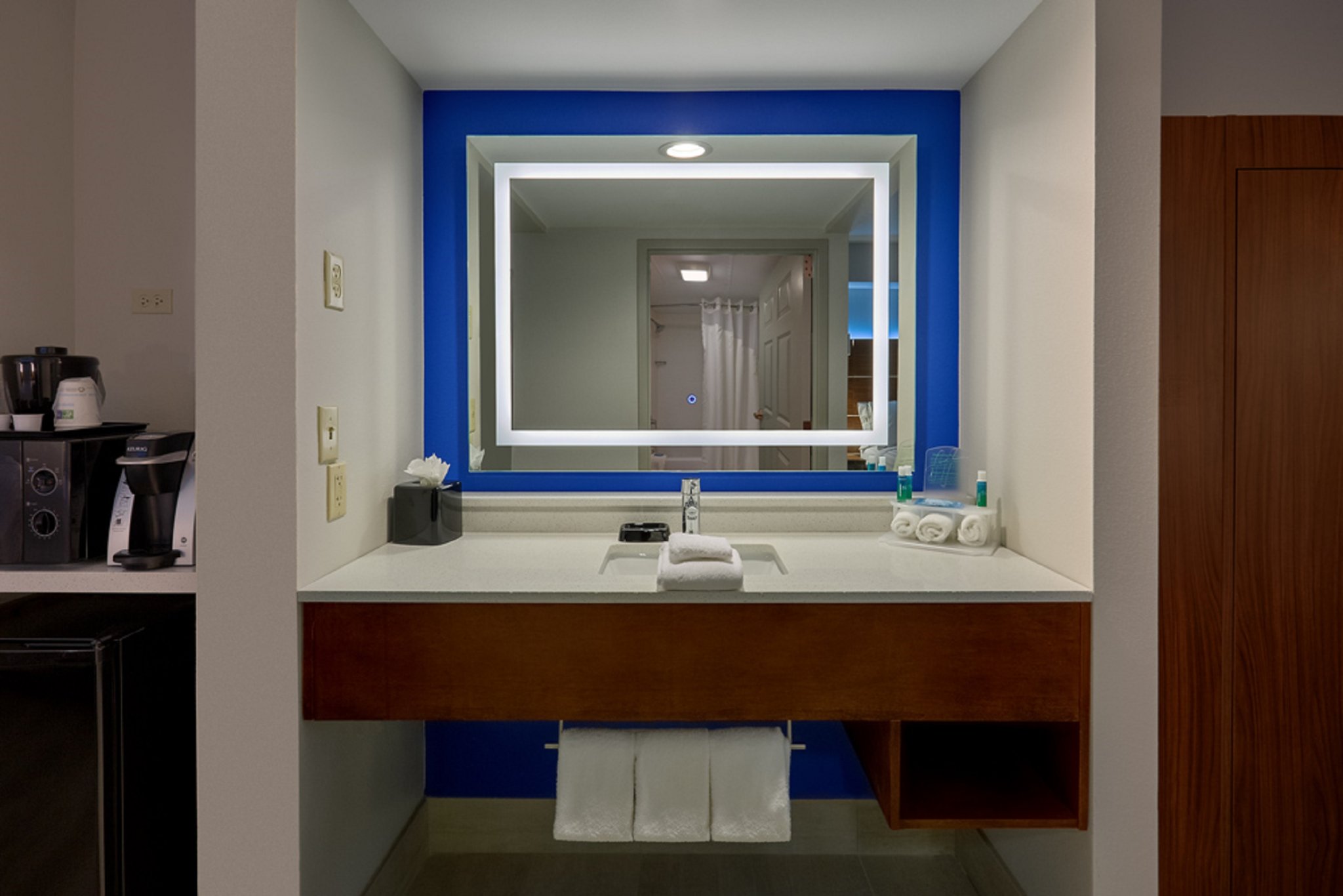 Holiday Inn Express & Suites Pigeon Forge - Sevierville by IHG Image