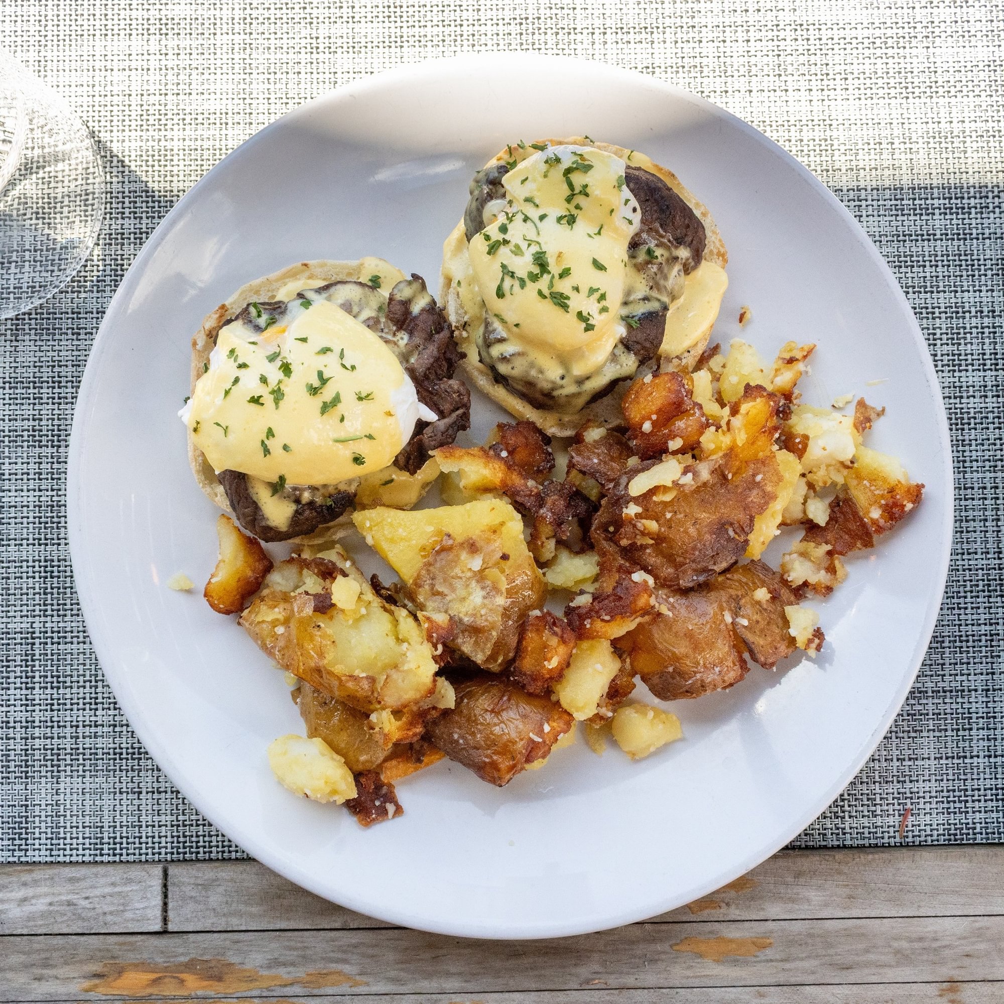 Filet Benedict