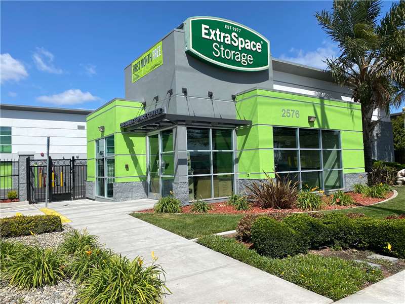 Extra Space Storage