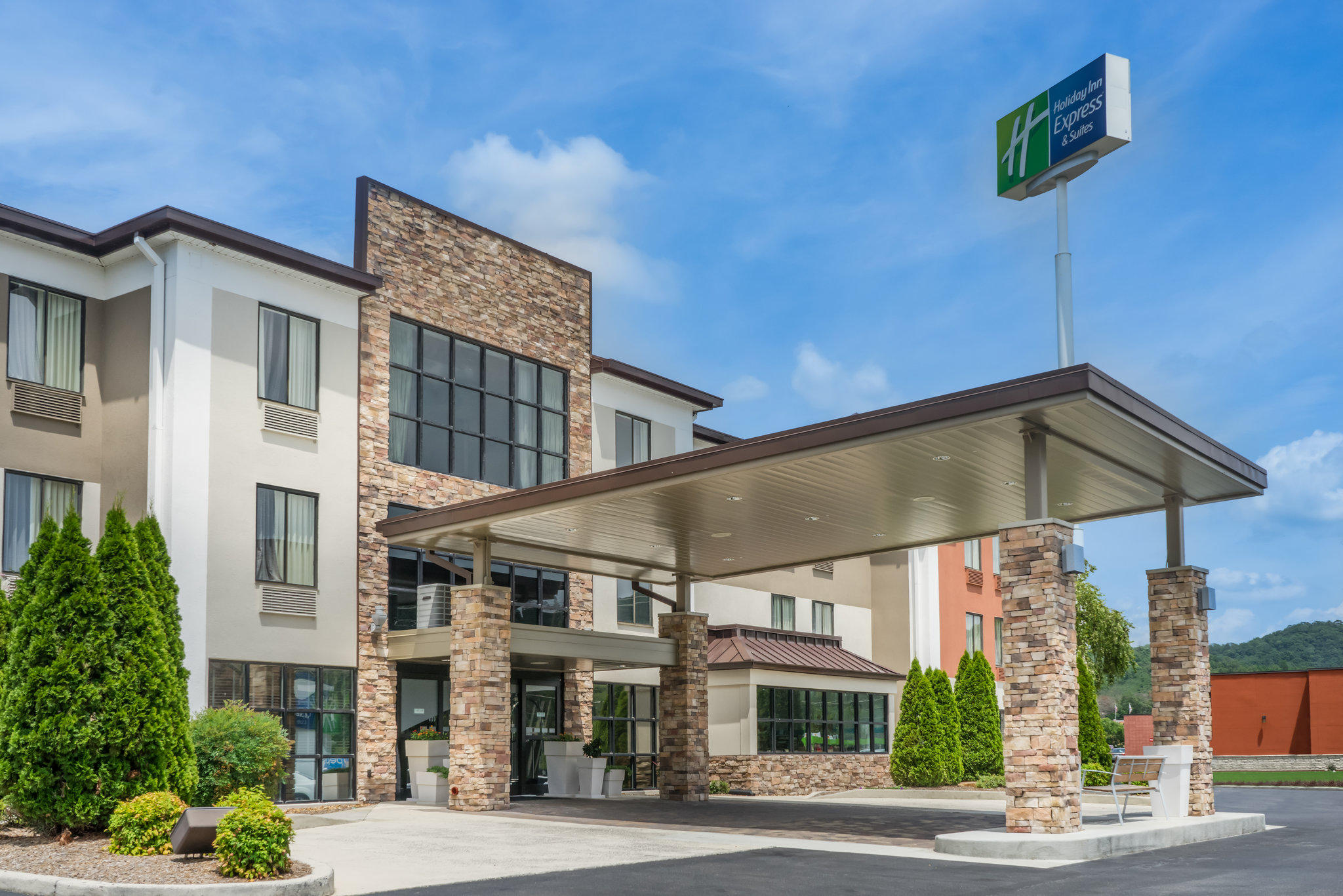 Holiday Inn Express Suites Fort Payne Hotel Fort Payne  35968