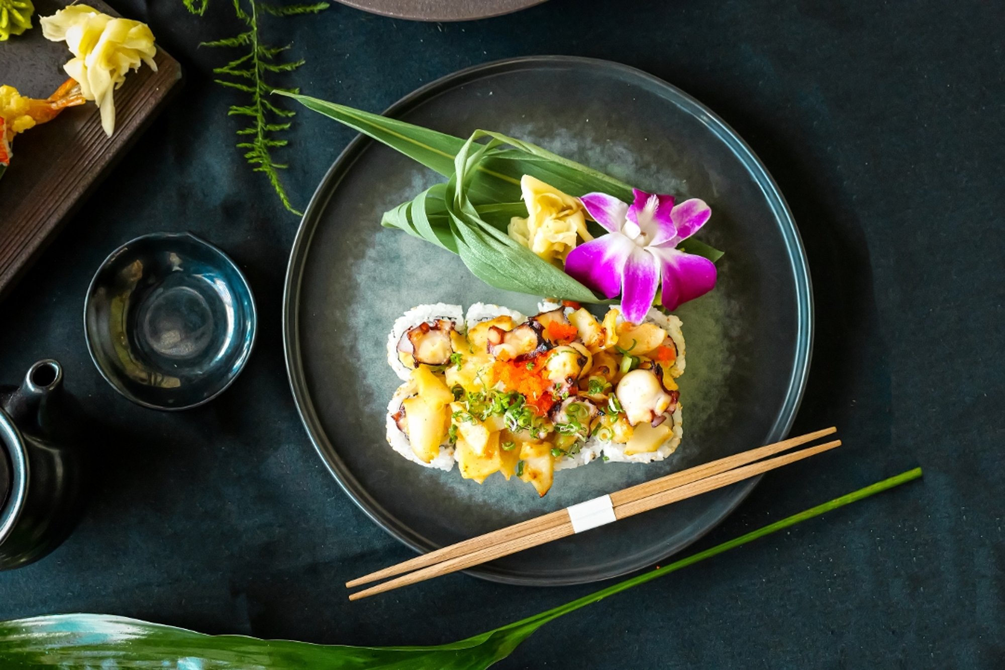Spicy Conch Octopus Volcano Roll