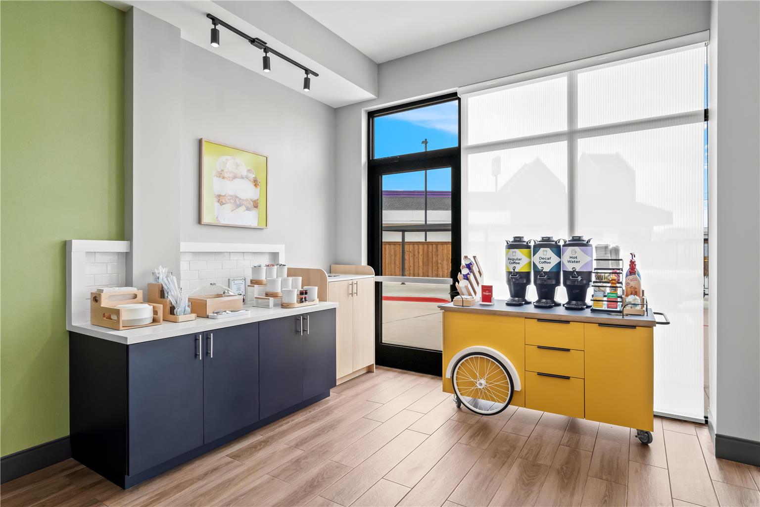 Spark by Hilton Garland Dallas East Image