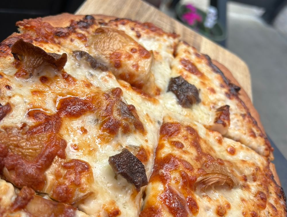Mushroom Gouda Pizza