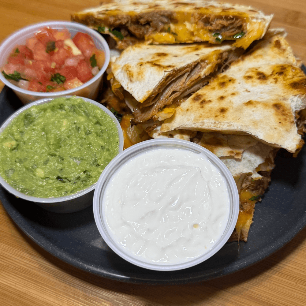 Large Quesadilla (Fonda)