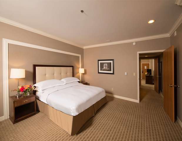Images Hilton Indianapolis Hotel & Suites