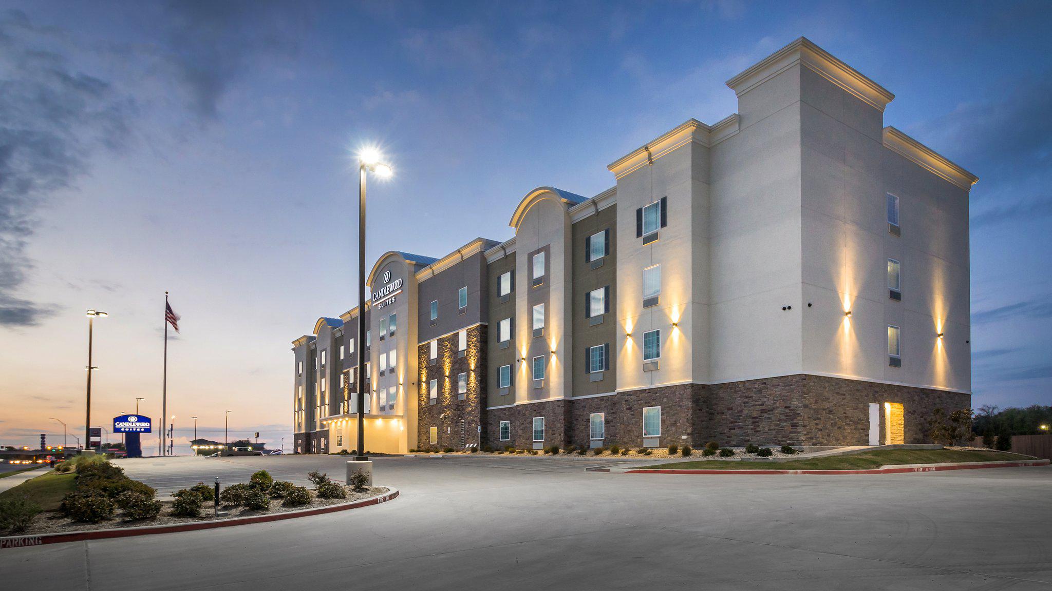 Candlewood Suites Waco Photo